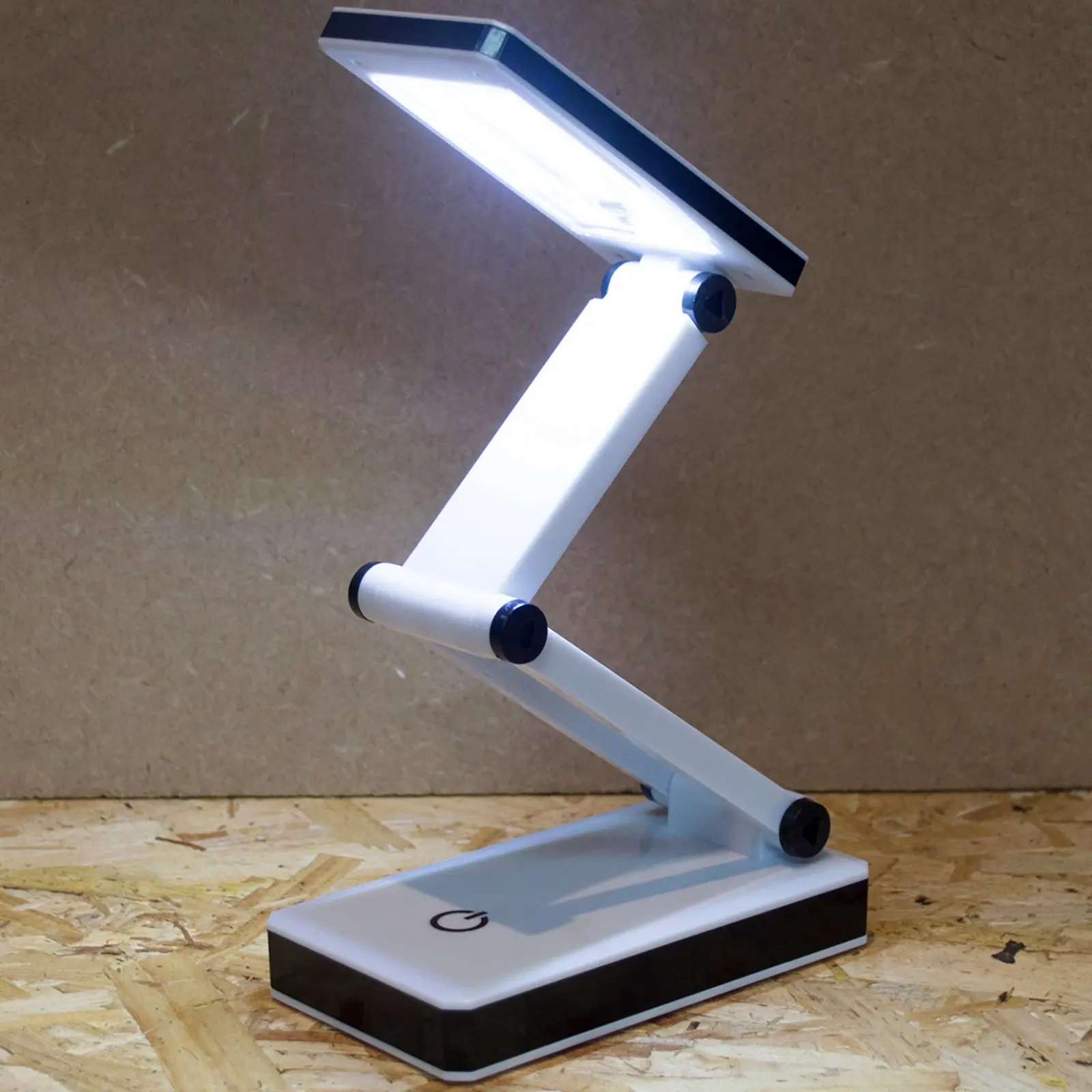 Amtech Rechargeable USB COB LED Folding Table Lamp 200 Lumens - Image 5