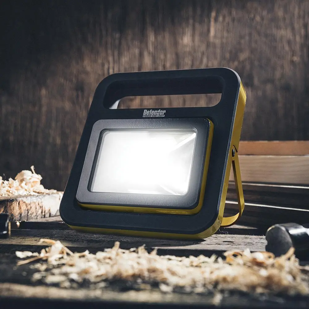 Defender Slimline LED Floor Light 240V 20W E206012 - Image 5