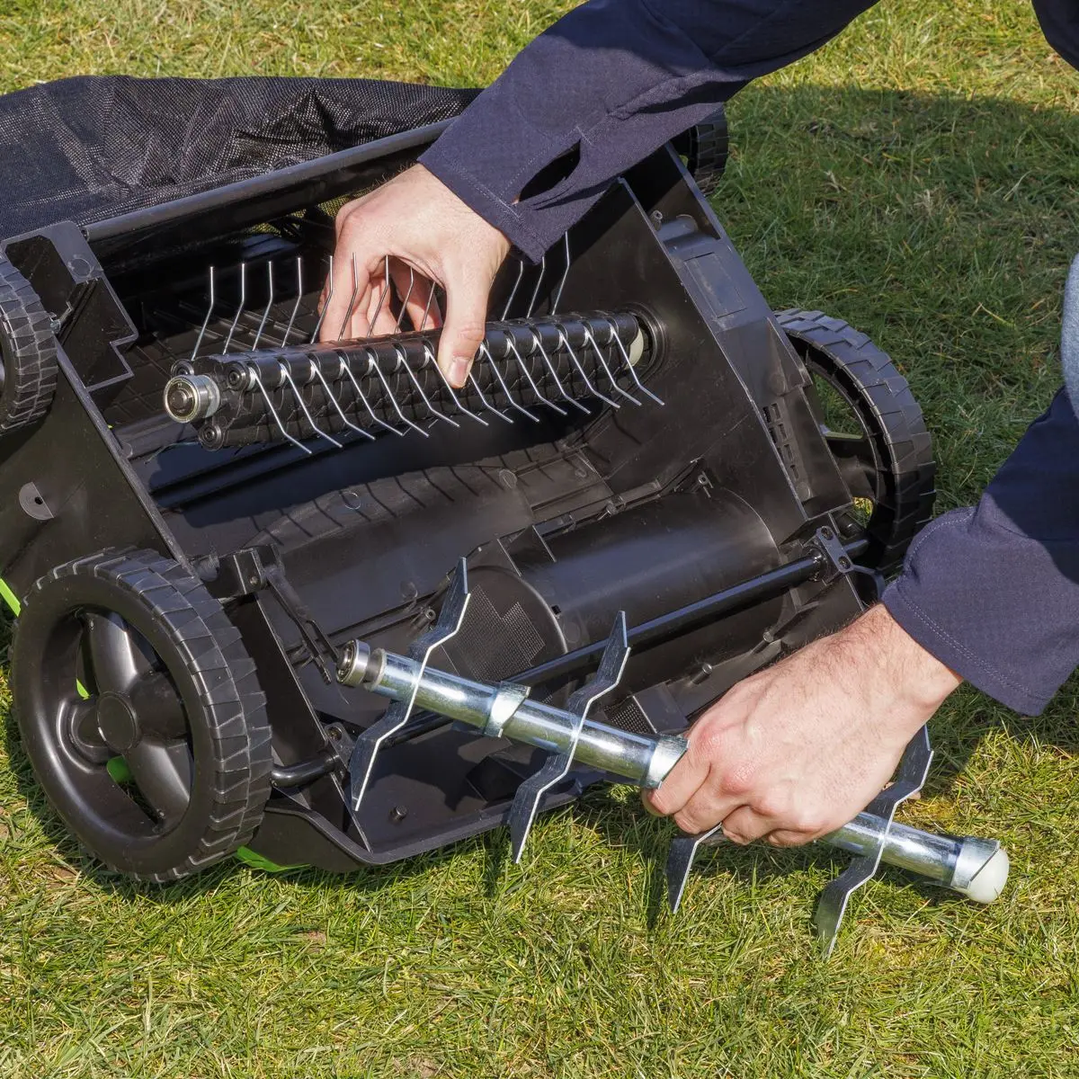 Dellonda 1500W Electric 2-in-1 Scarifier with 5-Heights, 36cm Cutting Diameter, 45L Grass Collection Bag, 10m Mains Cable, Hand Push - Image 25