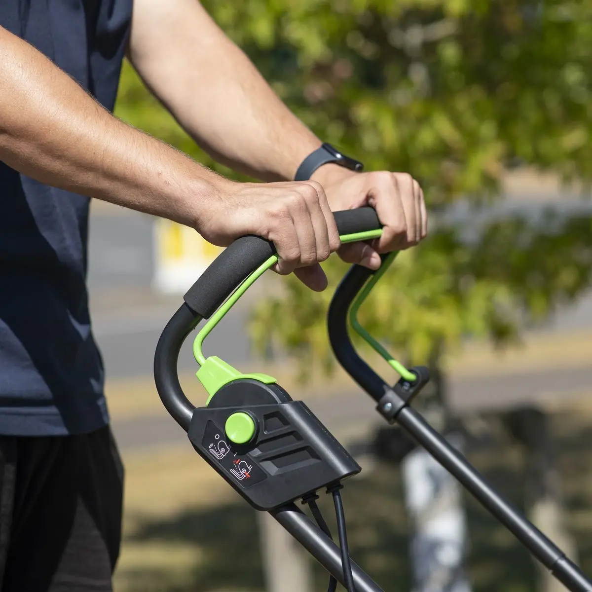 Dellonda 1500W Electric 2-in-1 Scarifier with 5-Heights, 36cm Cutting Diameter, 45L Grass Collection Bag, 10m Mains Cable, Hand Push - Image 37