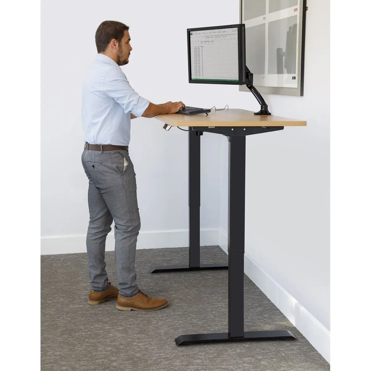 Dellonda Oak Electric Height Adjustable Standing Desk with Memory, Quiet & Fast 1400 x 700mm - Image 10