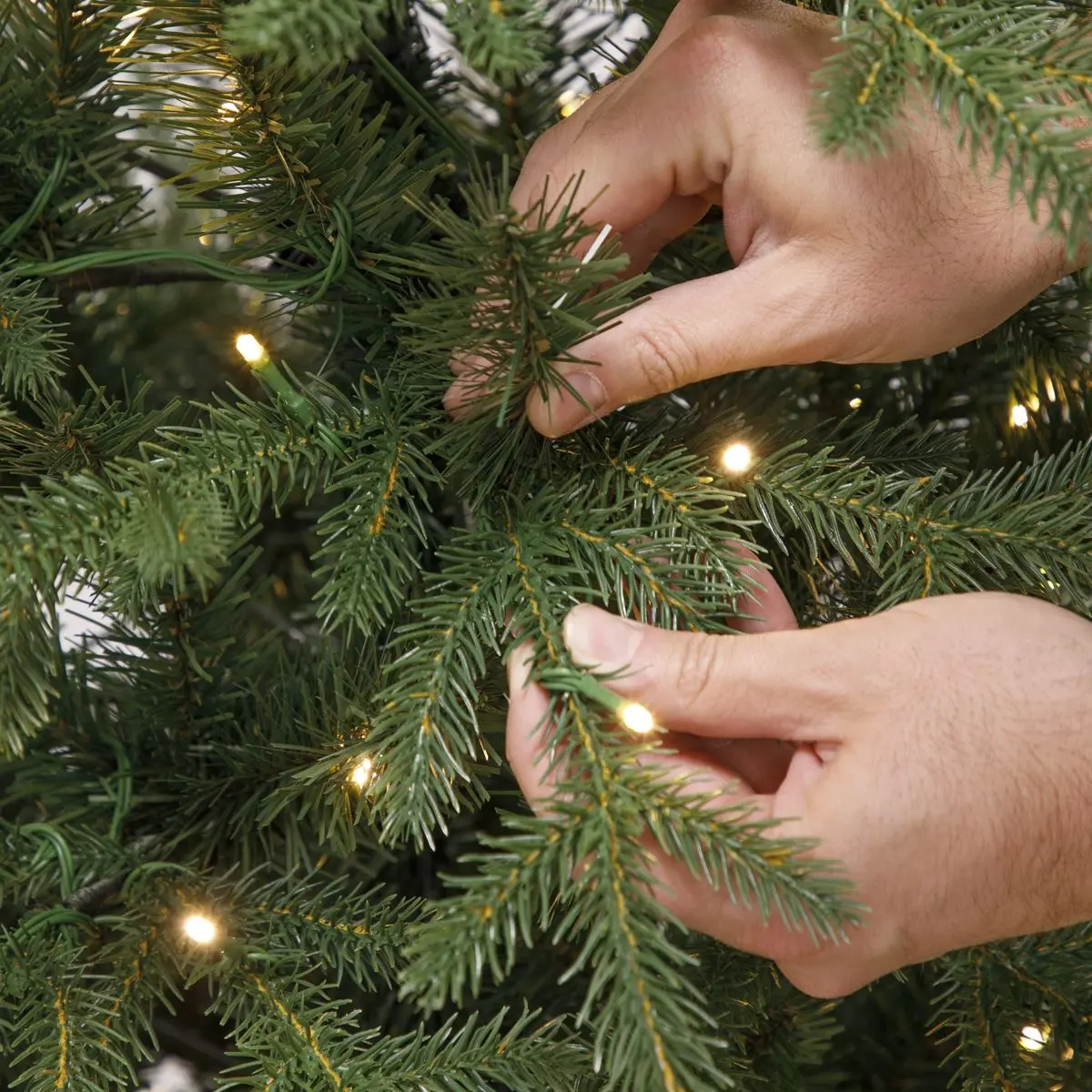 Dellonda Pre-Lit 5ft Hinged Christmas Tree with Warm White LED Lights & PE/PVC Tips - Image 2