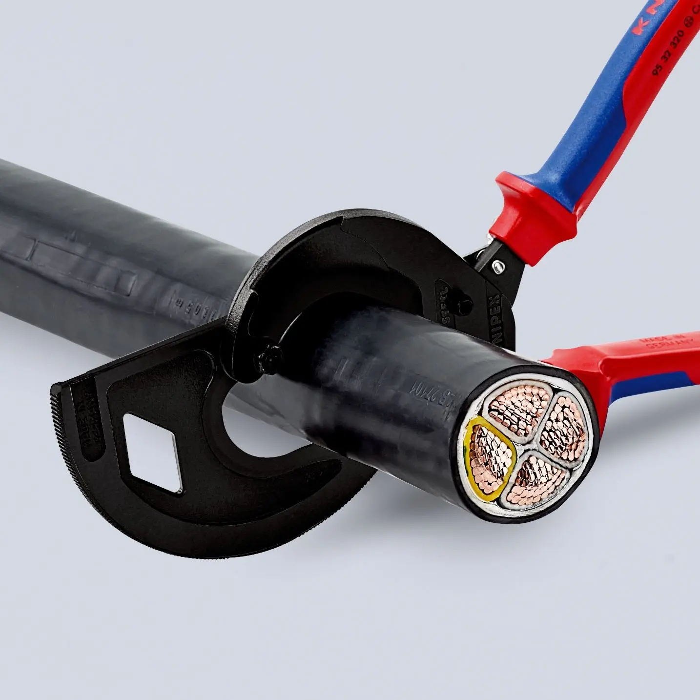 KNIPEX Cable Cutter Ratchet Action 3 Stage 60mm Diameter Cutting Capacity 320mm Multi Component Grips 95 32 320 - Image 3