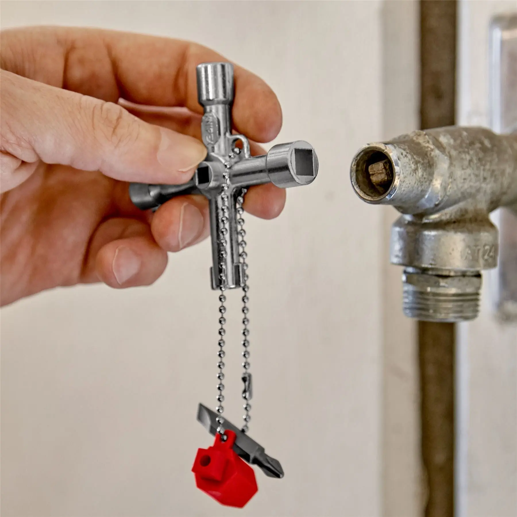 Knipex Control Cabinet Key for Standard Cabinets and Shut-Off Systems 76mm 00 11 03 - Image 4