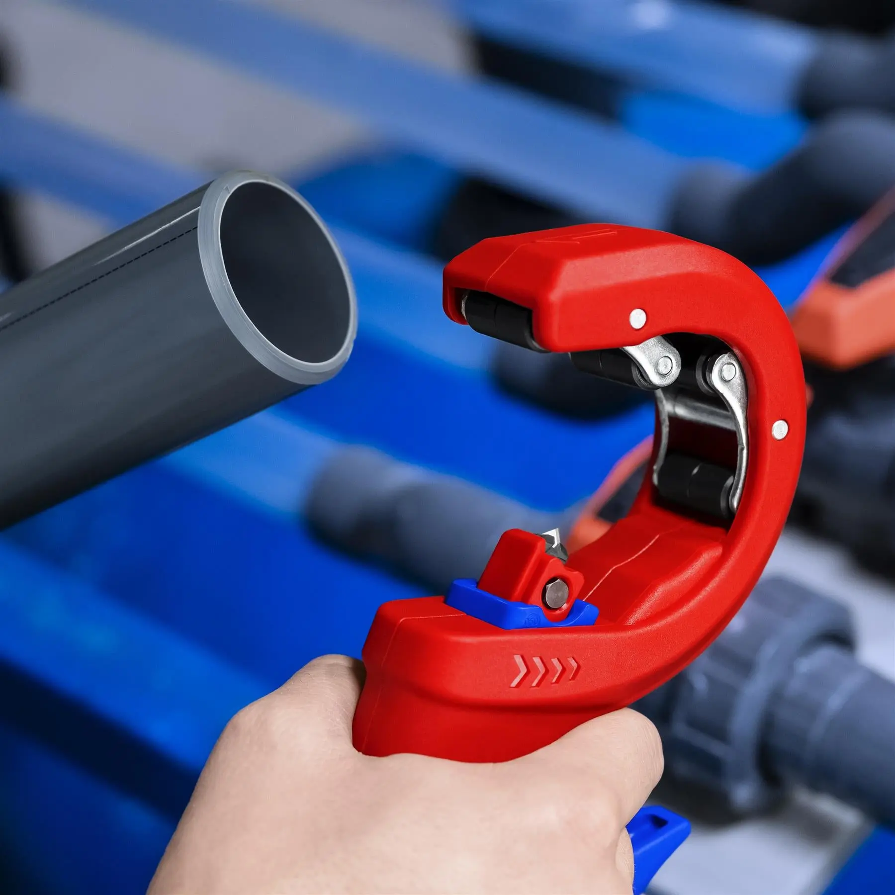 KNIPEX DPT50 Pipe Cutter for Thick Walled Plastic Pipes 50mm Diameter 90 23 02 BK - Image 3
