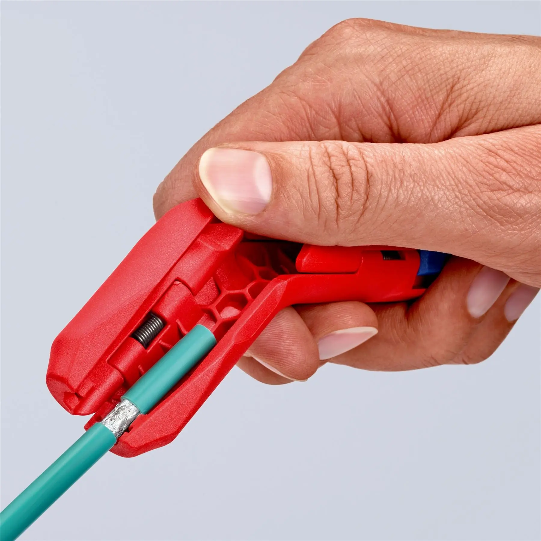 Knipex ErgoStrip® Universal Wire Stripping Tool 135mm 16 95 01 SB - Image 10