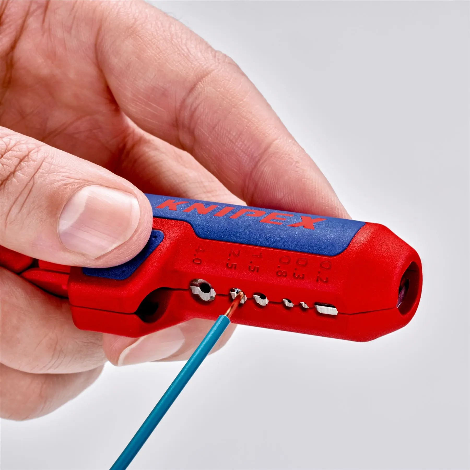 KNIPEX ErgoStrip Universal Wire Stripping Tool for Left Handers 135mm 16 95 02 SB - Image 10