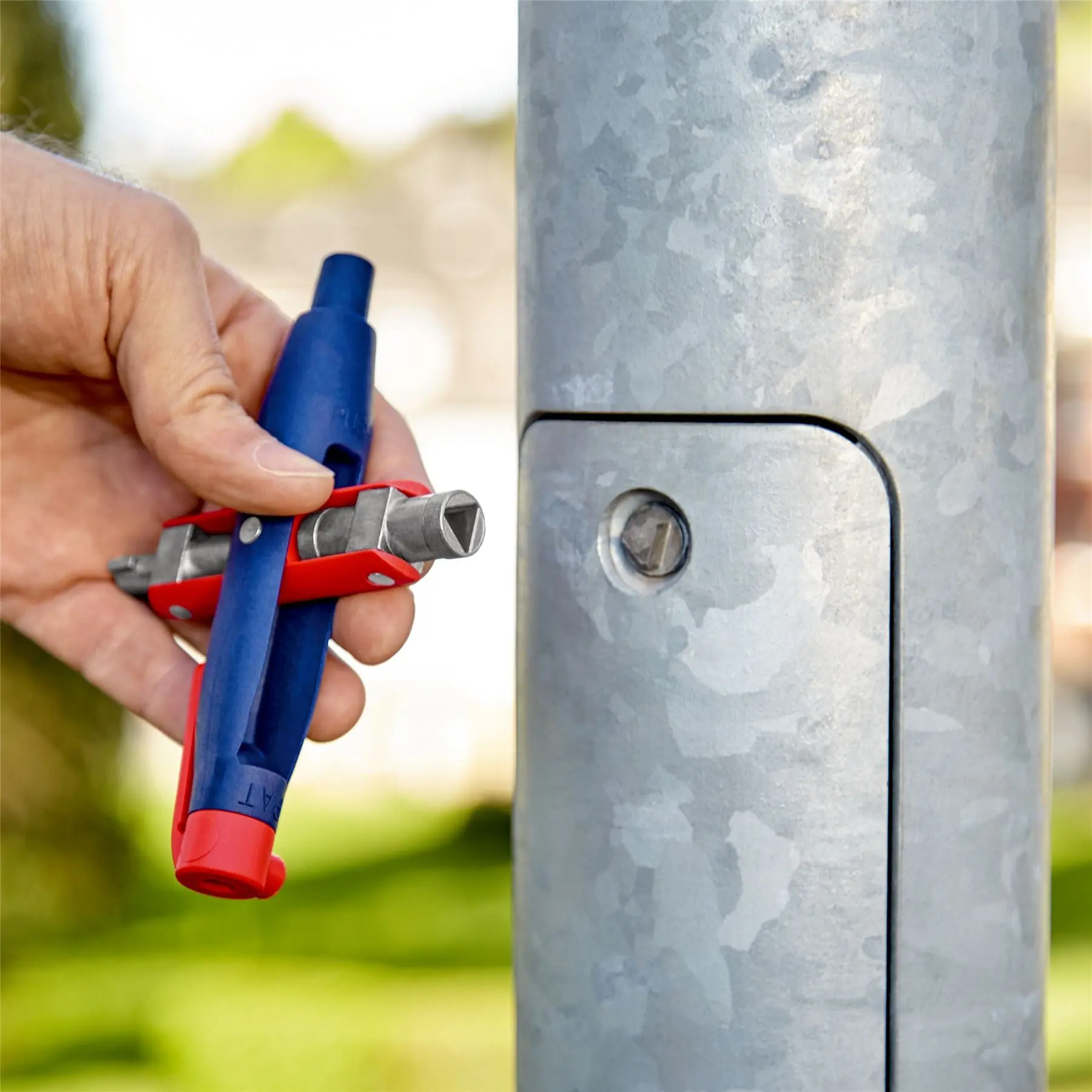 Knipex Pen Style Control Cabinet Key 145mm for all Standard Cabinets and Shut Off Systems 00 11 07 - Image 9