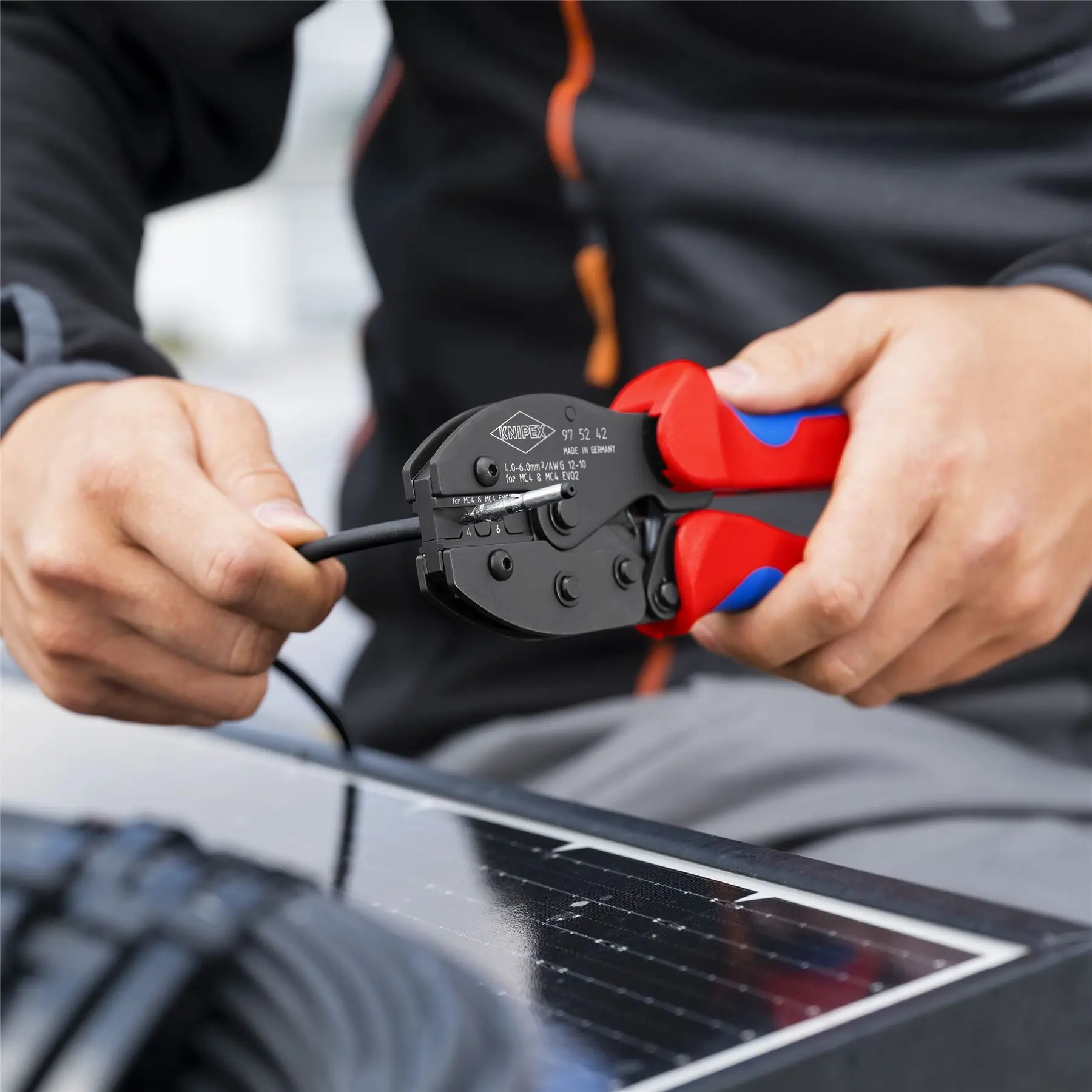 KNIPEX PreciForce Crimping Pliers for MC4/MC4 EVO 2 Connectors with Multi Component Grips 220mm 97 52 42 SB - Image 5