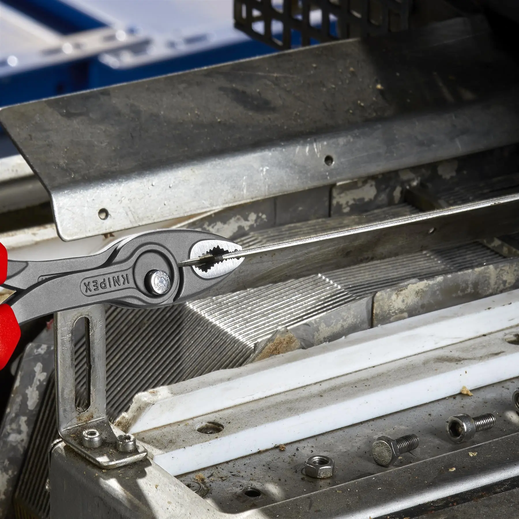 KNIPEX TwinGrip Slip Joint Water Pump Pliers - Image 9