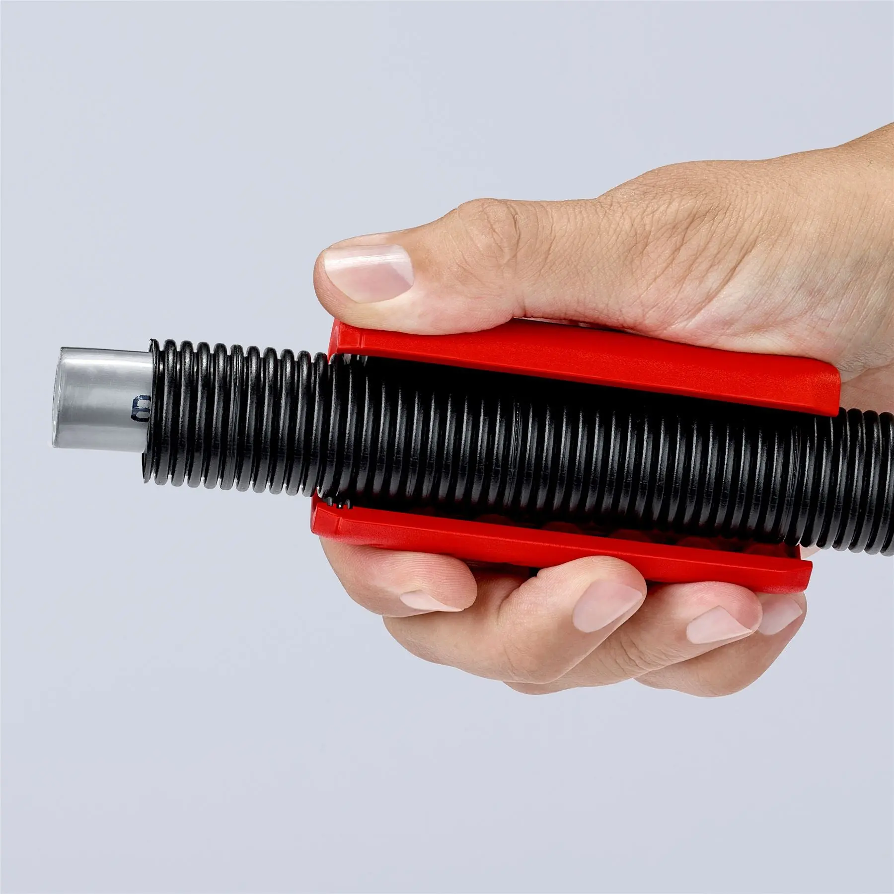 KNIPEX TwistCut Corrugated Pipe Cutter 13-32mm Diameter Capacity 100mm 90 22 01 SB - Image 9