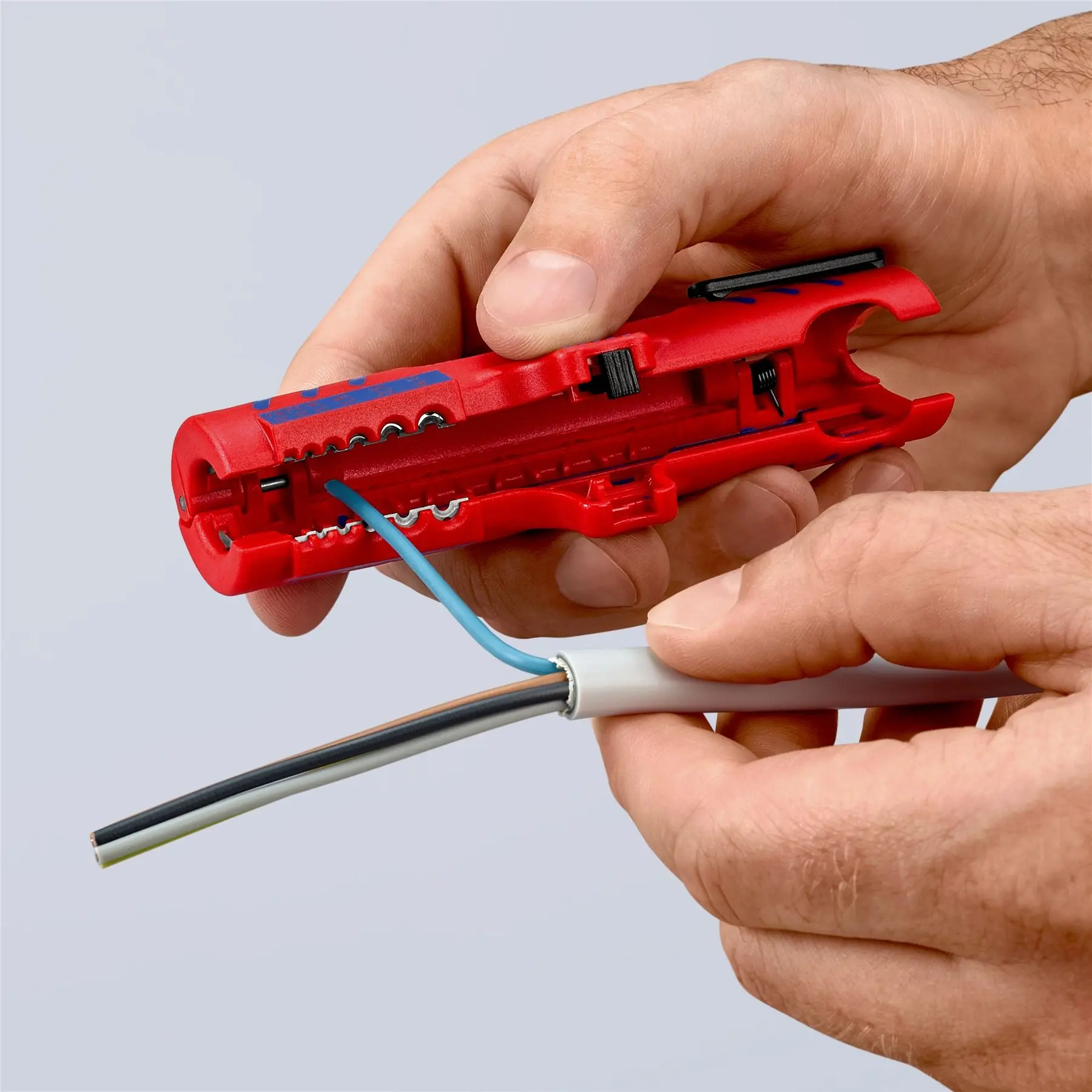 KNIPEX Universal Wire Stripping Tool 125mm for 8-13mm Diameter Cables 16 85 125 SB - Image 5
