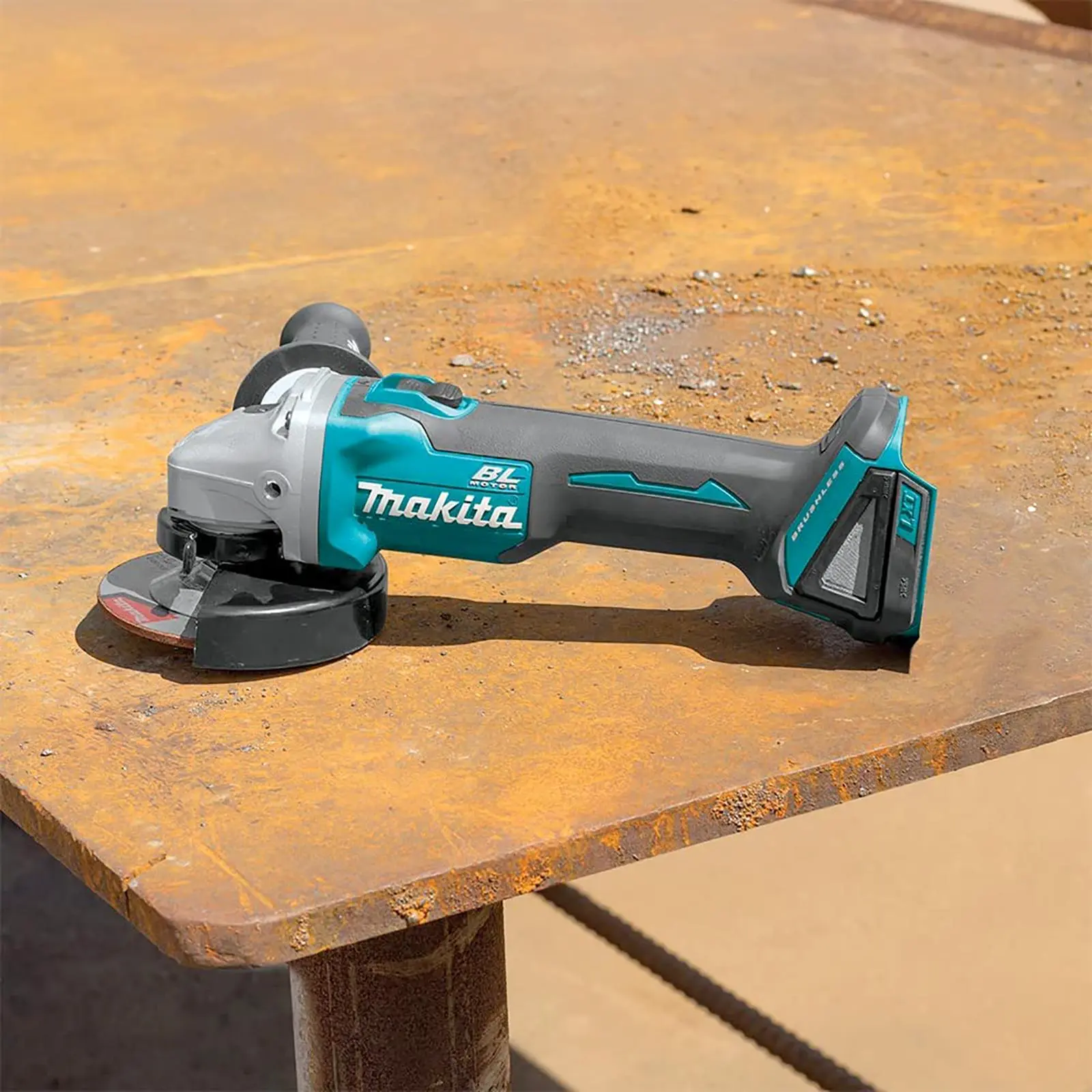 Makita Angle Grinder 125mm 18V Li-ion Brushless Cordless Body Only DGA504Z - Image 4