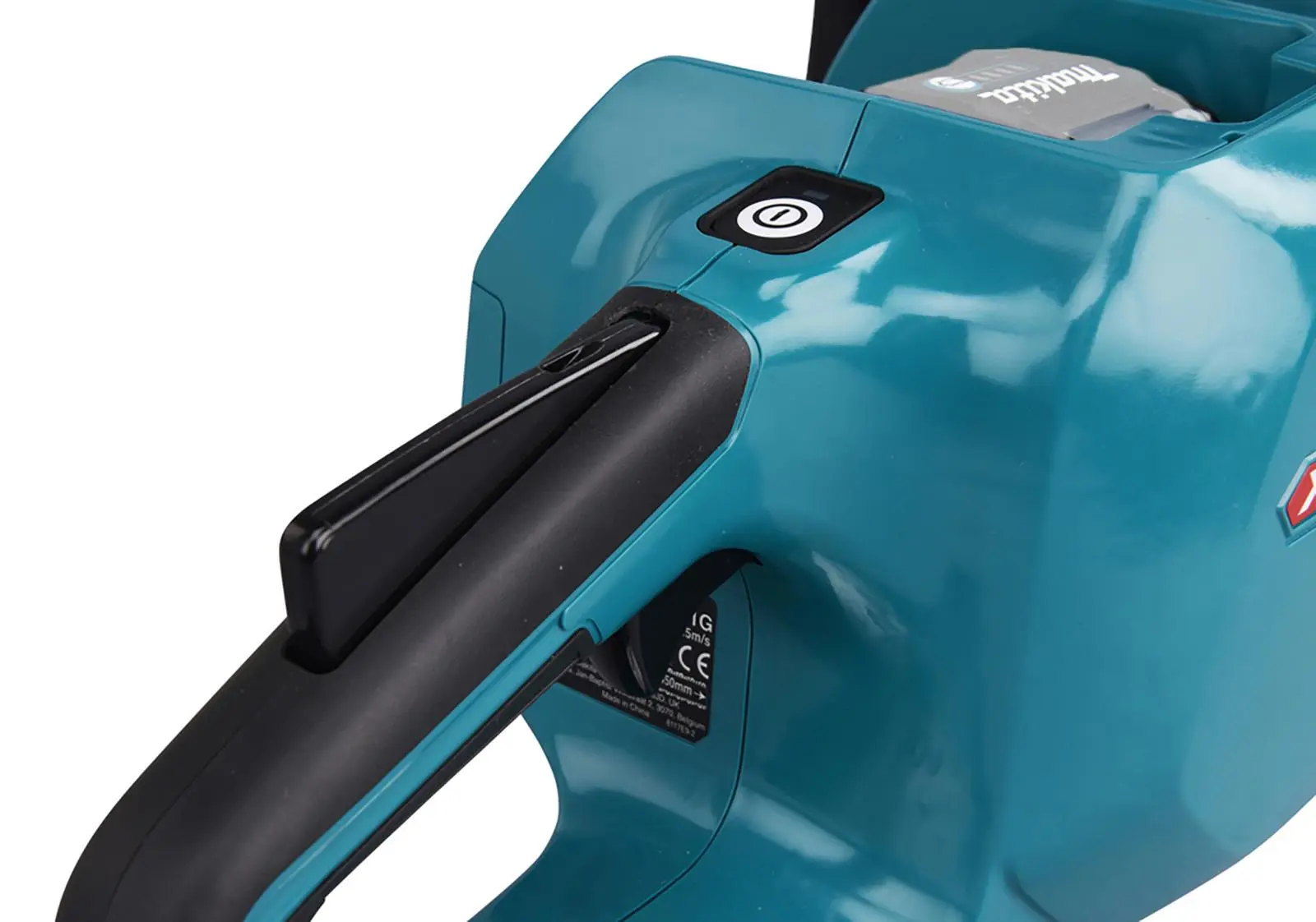 Makita Chainsaw Heavy Duty 35cm 14" 40V XGT Brushless Cordless Garden Tree Cutting Pruning Bare Unit Body Only UC011GZ - Image 9