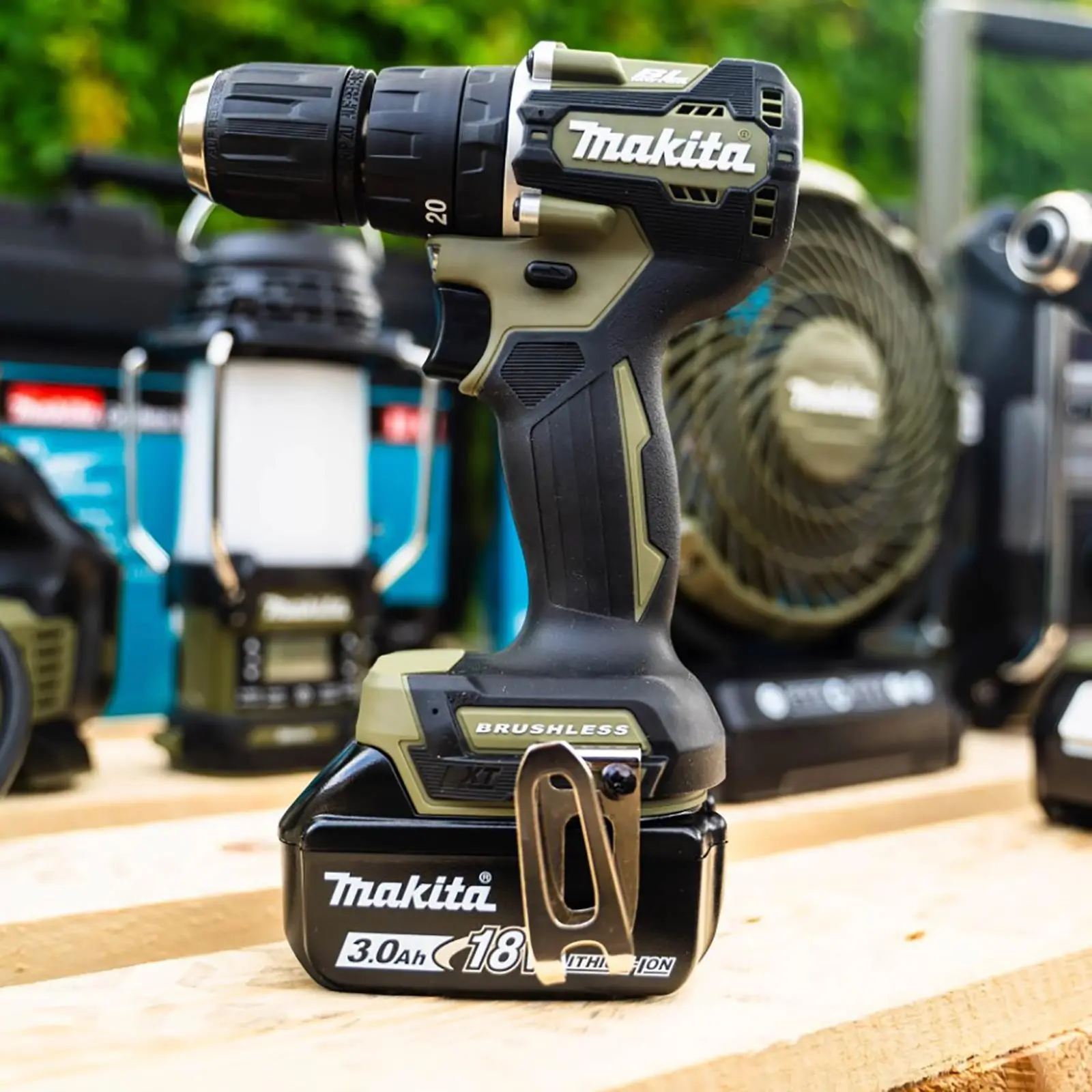 Makita Combi Drill Hammer Driver 18V LXT Li-ion Brushless Cordless Olive Range 1 x 3Ah DHP487FX3O - Image 3