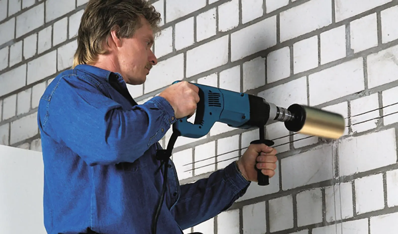 Makita Diamond Core and Hammer Drill 850W 240V 152mm Diameter 13mm Chuck 8406 - Image 3