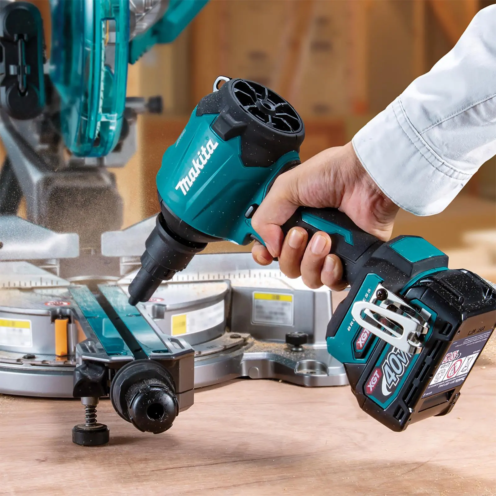 Makita Dust Blower 40V Max XGT Brushless 2 x 2.5Ah Batteries Charger Tool Bag Kit AS001GD202 - Image 7