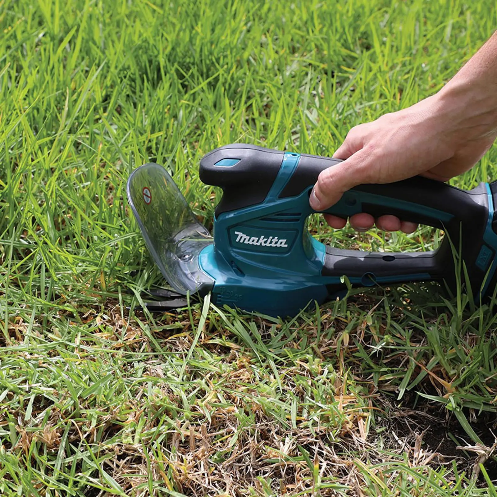 Makita Grass Shears 110mm Hedgetrimmer Blade 18V LXT Cordless Li-ion Body Only DUM111ZX - Image 4