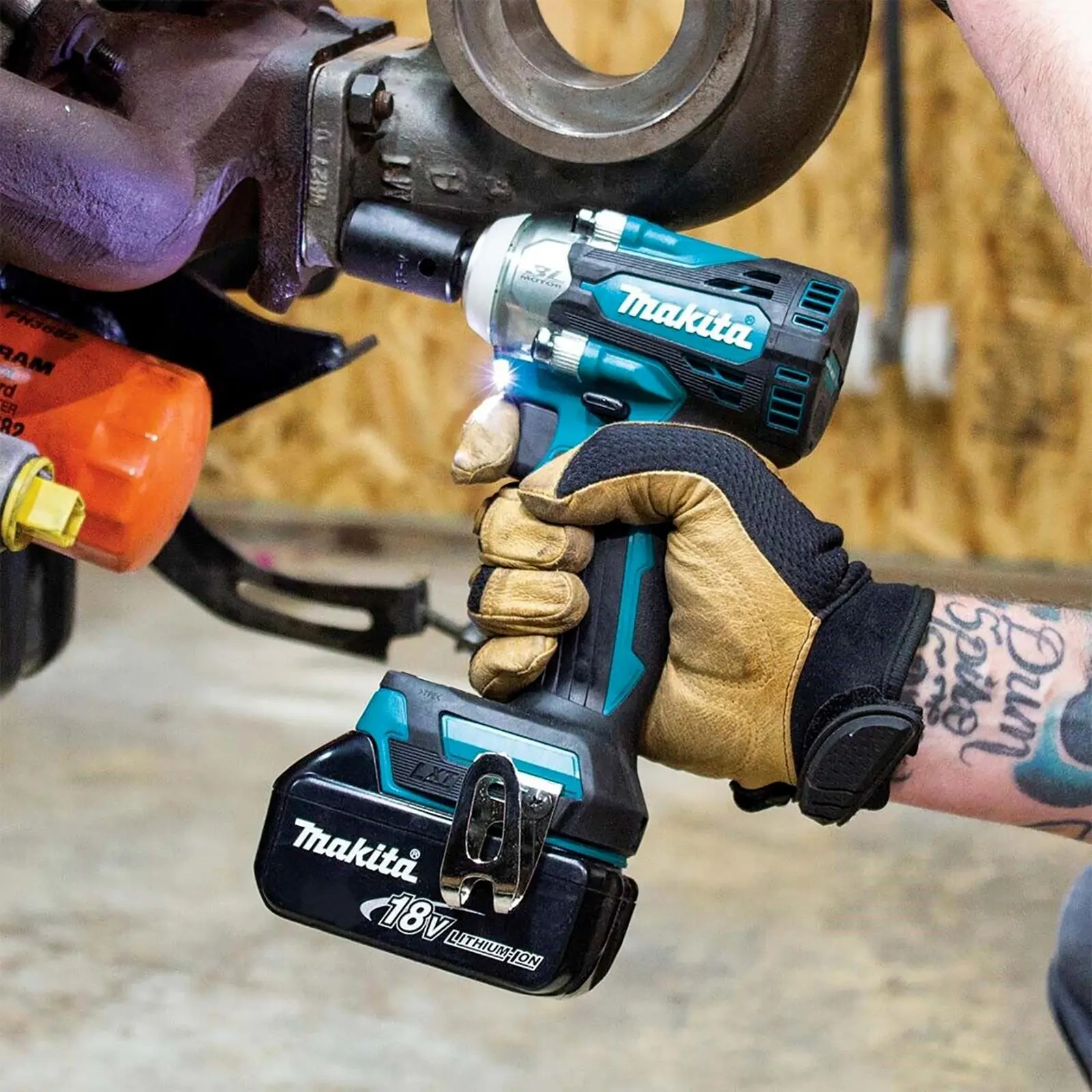Makita Impact Wrench 1/2" Drive 18V LXT Brushless Li-ion 2 x 5Ah Charger Type 2 Case DTW300RTJ - Image 6