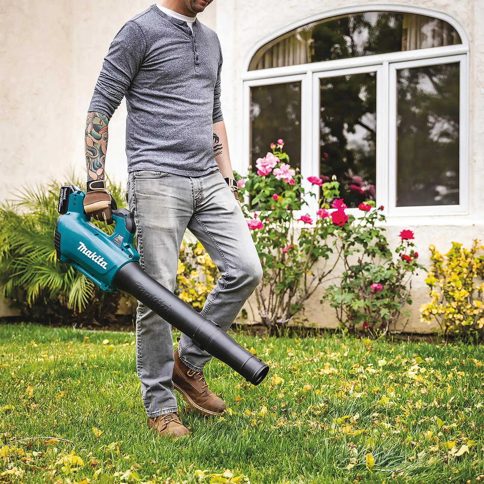 Makita Leaf Blower Kit 18V LXT 5Ah Battery and Charger Brushless Cordless 10.9N Garden Grass Clippings Construction DUB184RT - Image 3