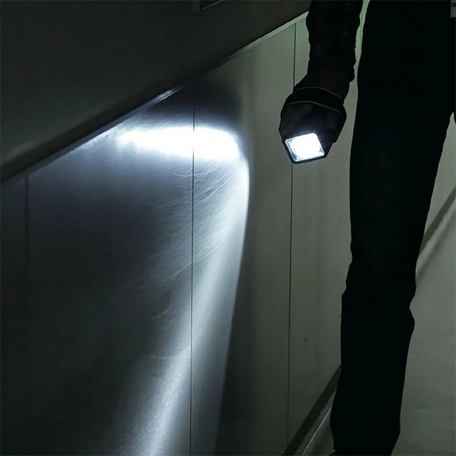 Makita LED Flashlight Torch 18V LXT Li-ion Cordless Body Only DML186 - Image 4