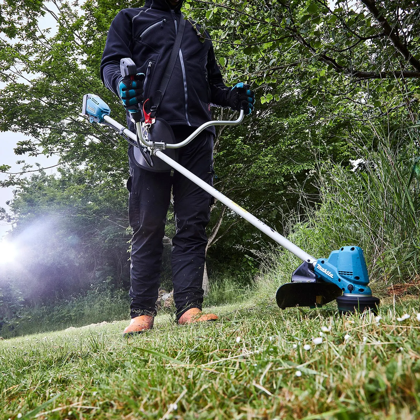 Makita Line Trimmer Strimmer 18V LXT Brushless Cordless Garden Lawn Strimming Bare Unit Body Only DUR190UZX3 - Image 2