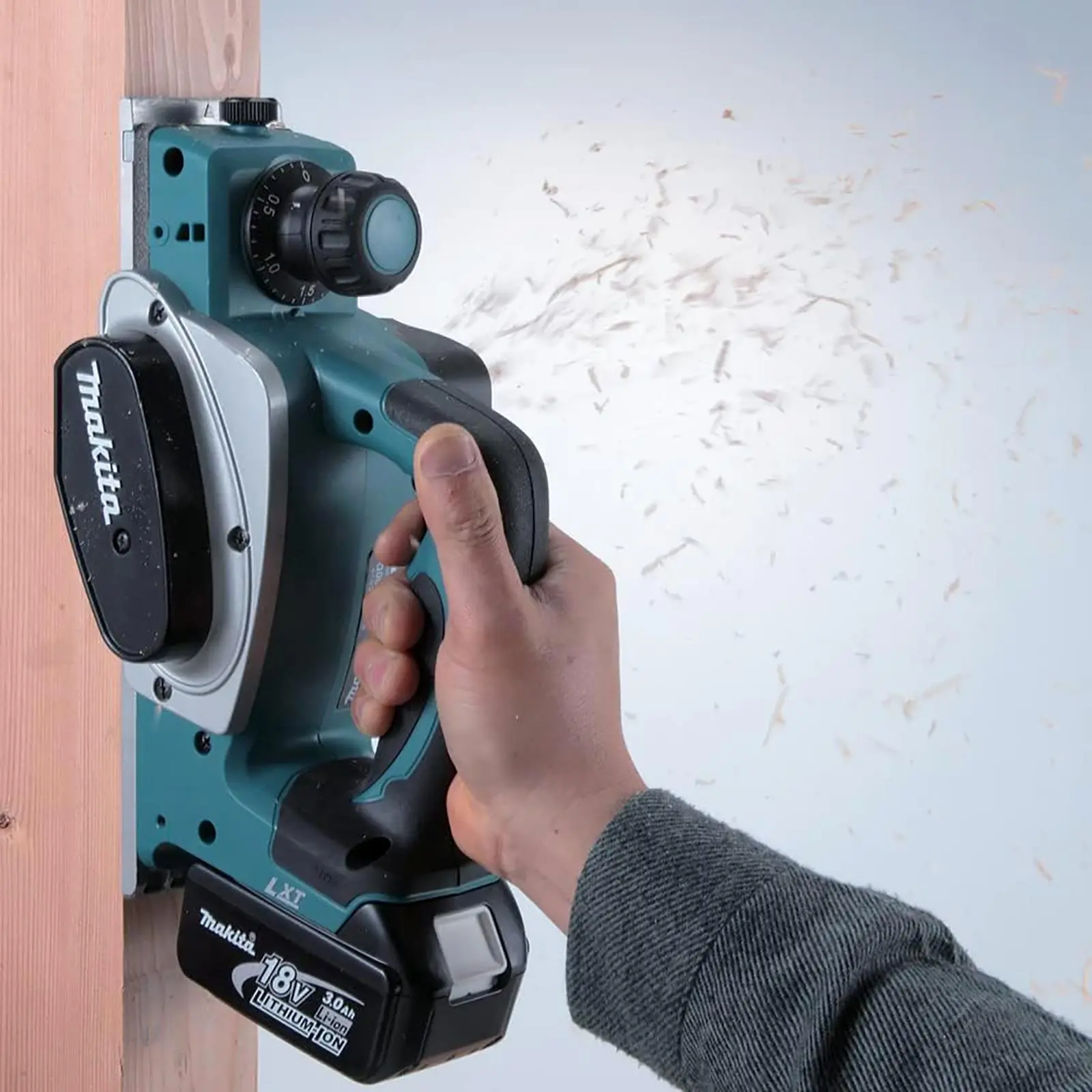 Makita Planer Compact Heavy Duty 18V LXT Li-ion Cordless DKP180Z Body Only - Image 7