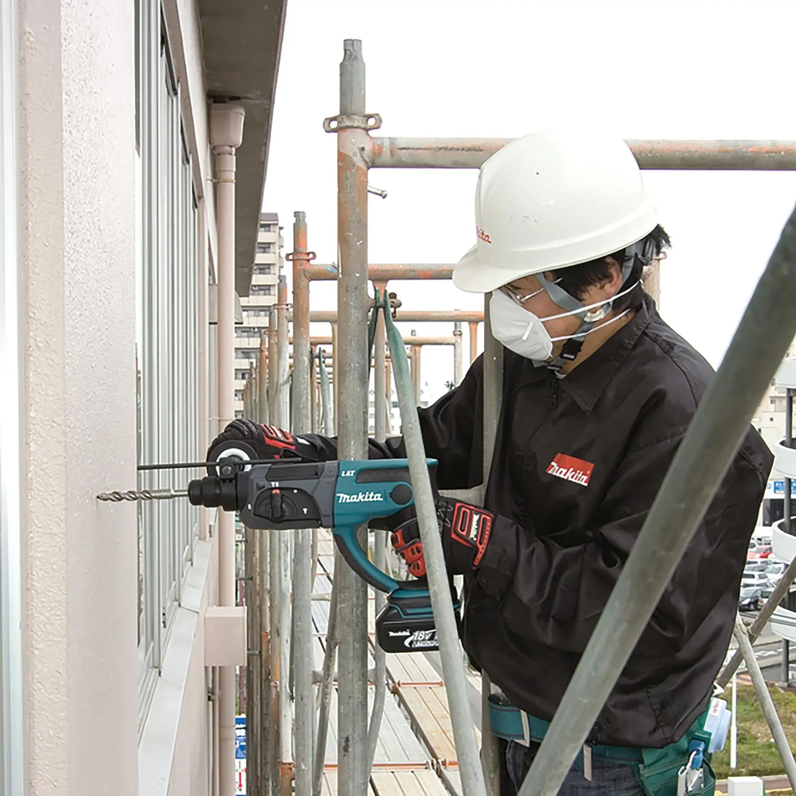 Makita Rotary Hammer Drill SDS Plus 18V LXT Cordless 20mm Capacity Concrete DHR202Z Body Only - Image 2