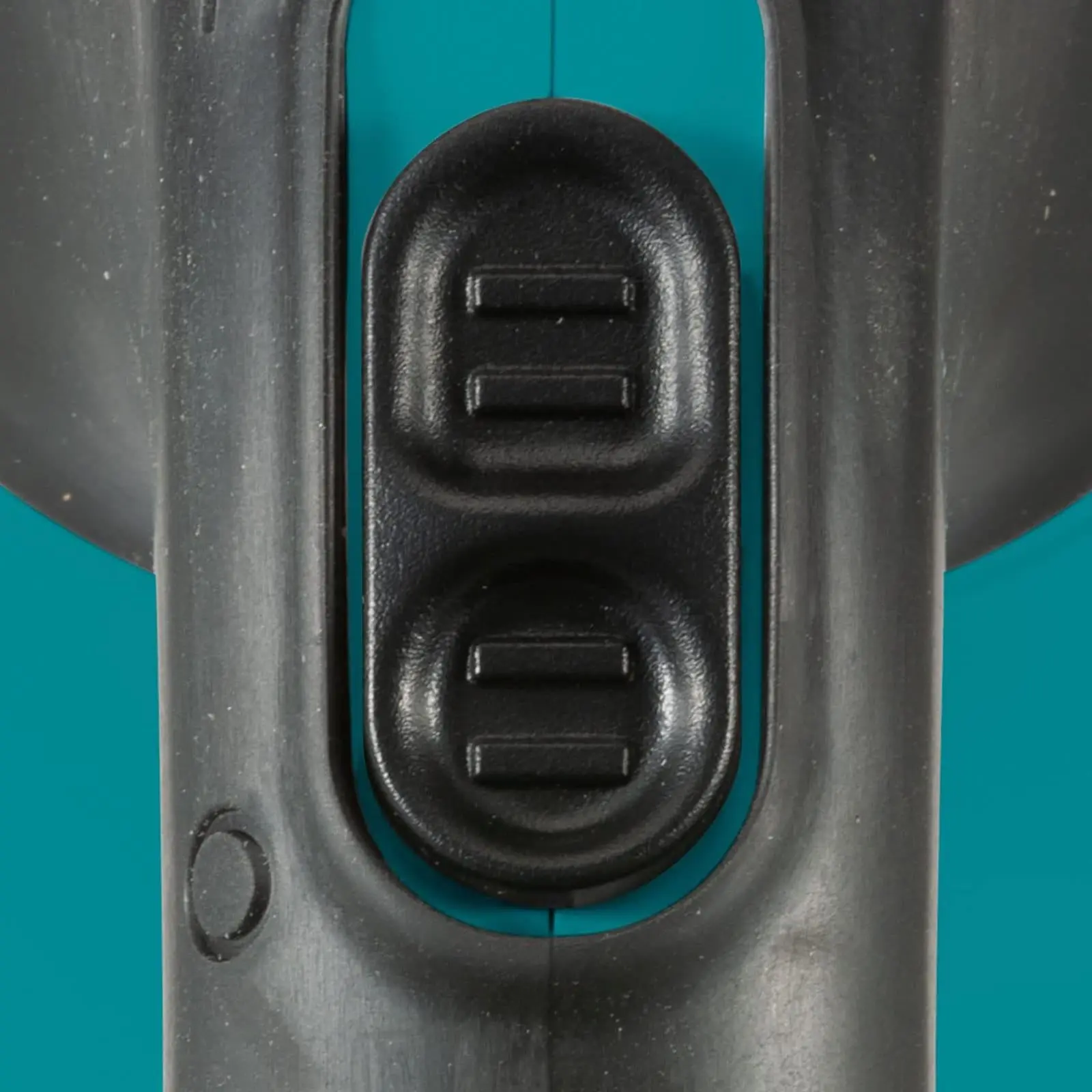Makita Vacuum Cleaner 18V LXT Brushless Cordless 750ml DCL280FZ Body Only - Image 7