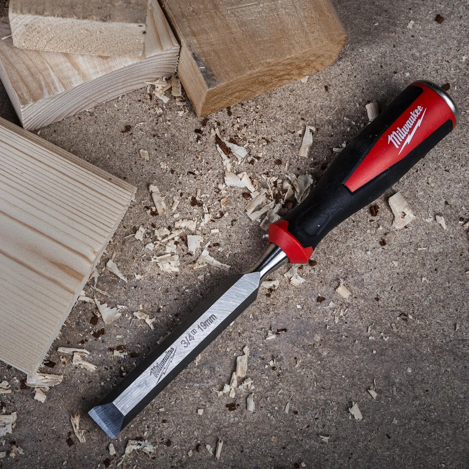 Milwaukee Beveled Edge Wood Chisel 19mm 3/4" All Metal Core with Striking Cap - Image 8