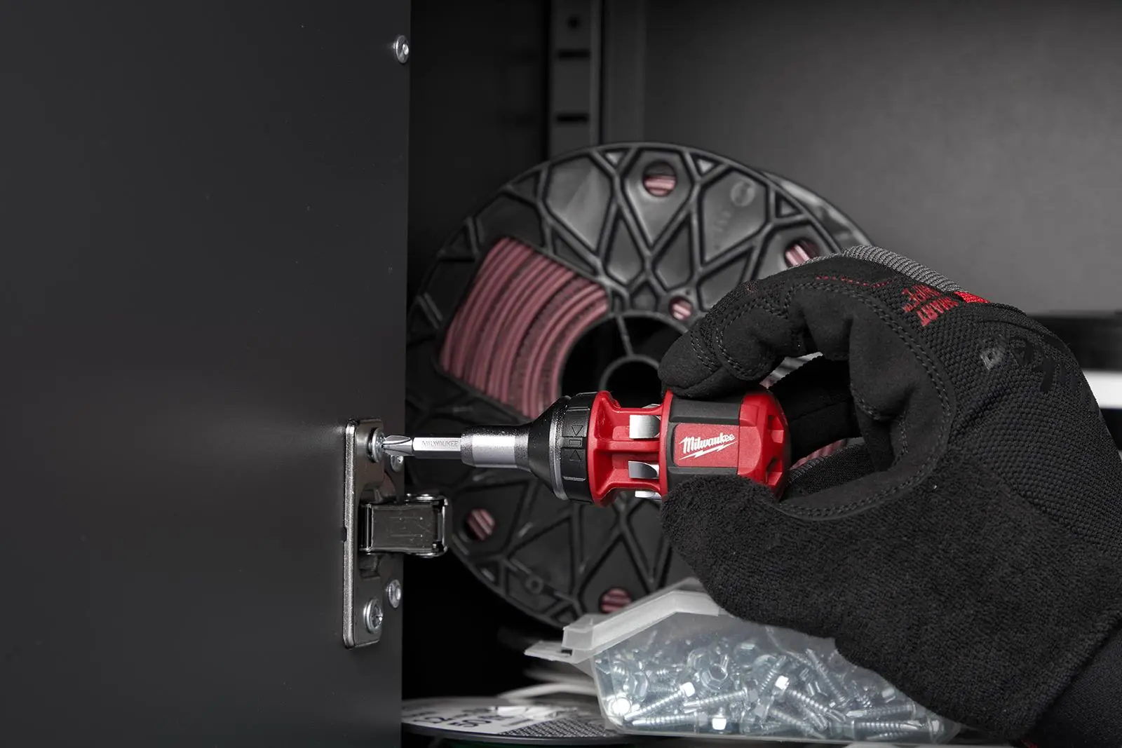 Milwaukee Compact Ratchet Screwdriver 8 in 1 Multi Bit Phillips Pozi Torx Slotted - Image 9