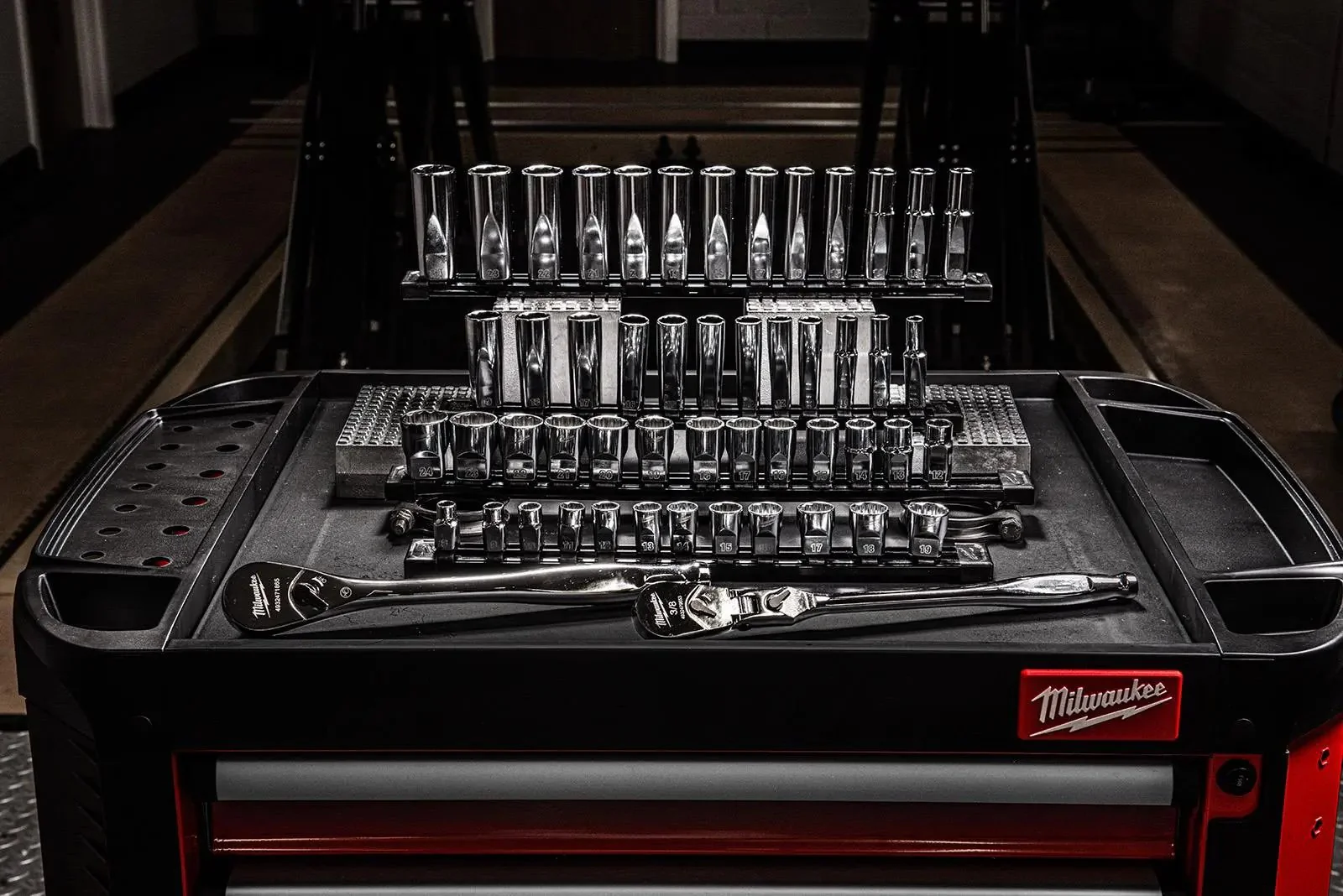 Milwaukee Deep Socket Set 12 Point 1/2" Drive 13 Piece on Socket Rail 12-24mm - Image 2