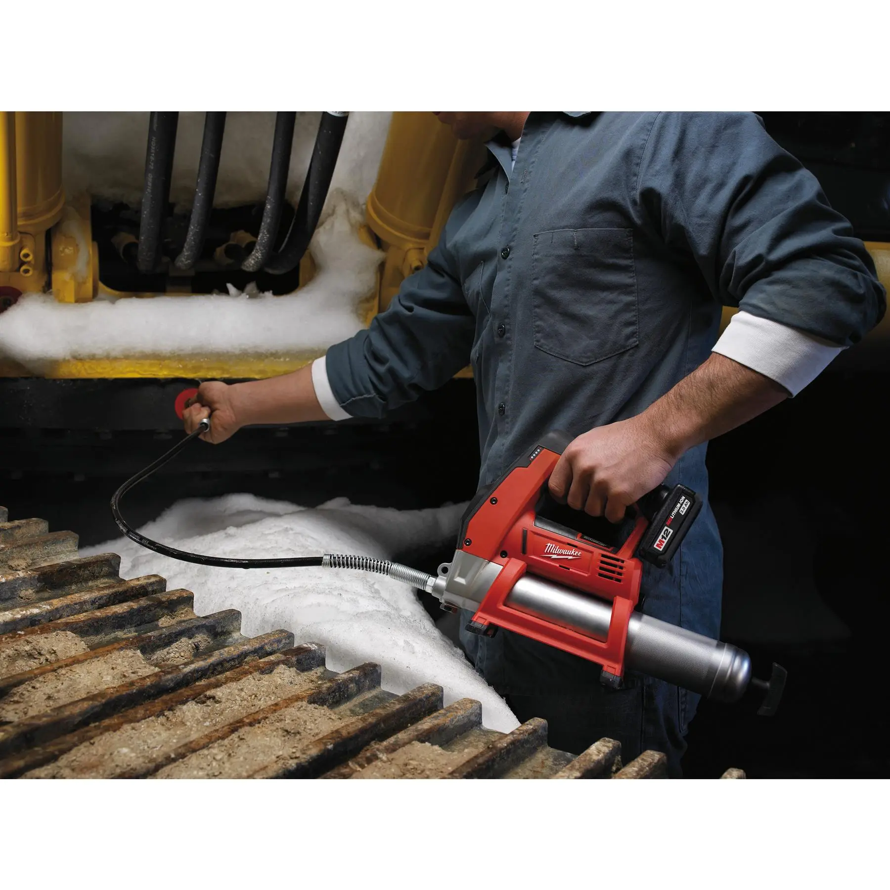 Milwaukee M12 12V Sub Compact Cordless Grease Gun Bare Unit M12GG-0 - Image 10