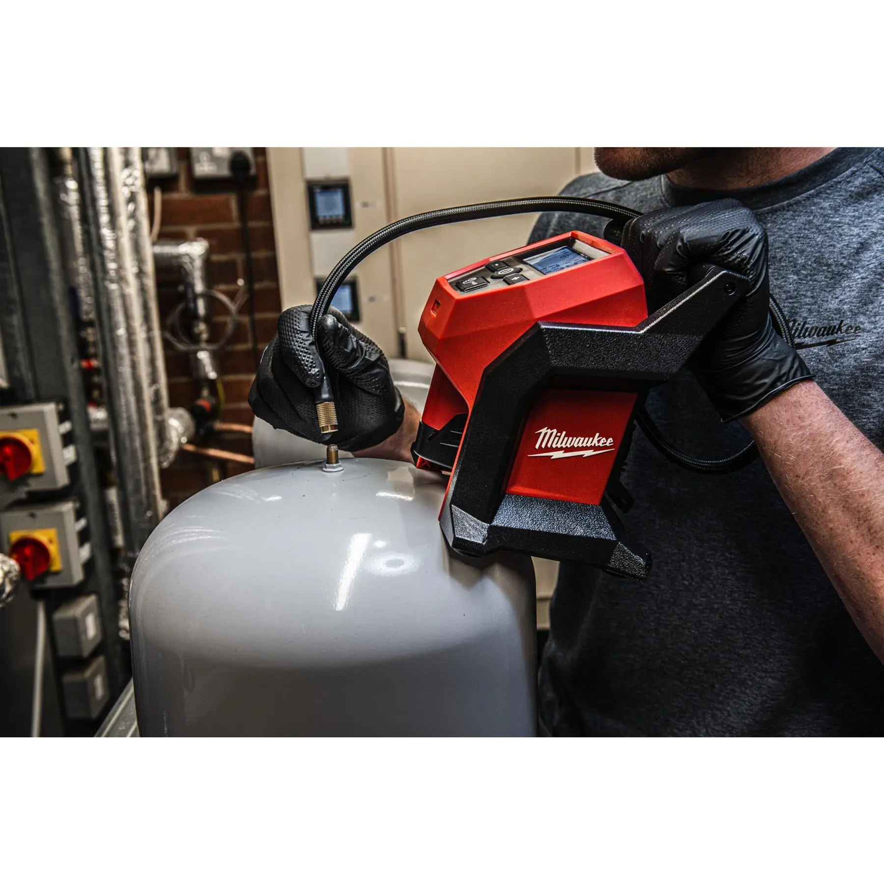 Milwaukee M12 12V Sub Compact Cordless Inflator Bare Unit M12BI-0 - Image 13