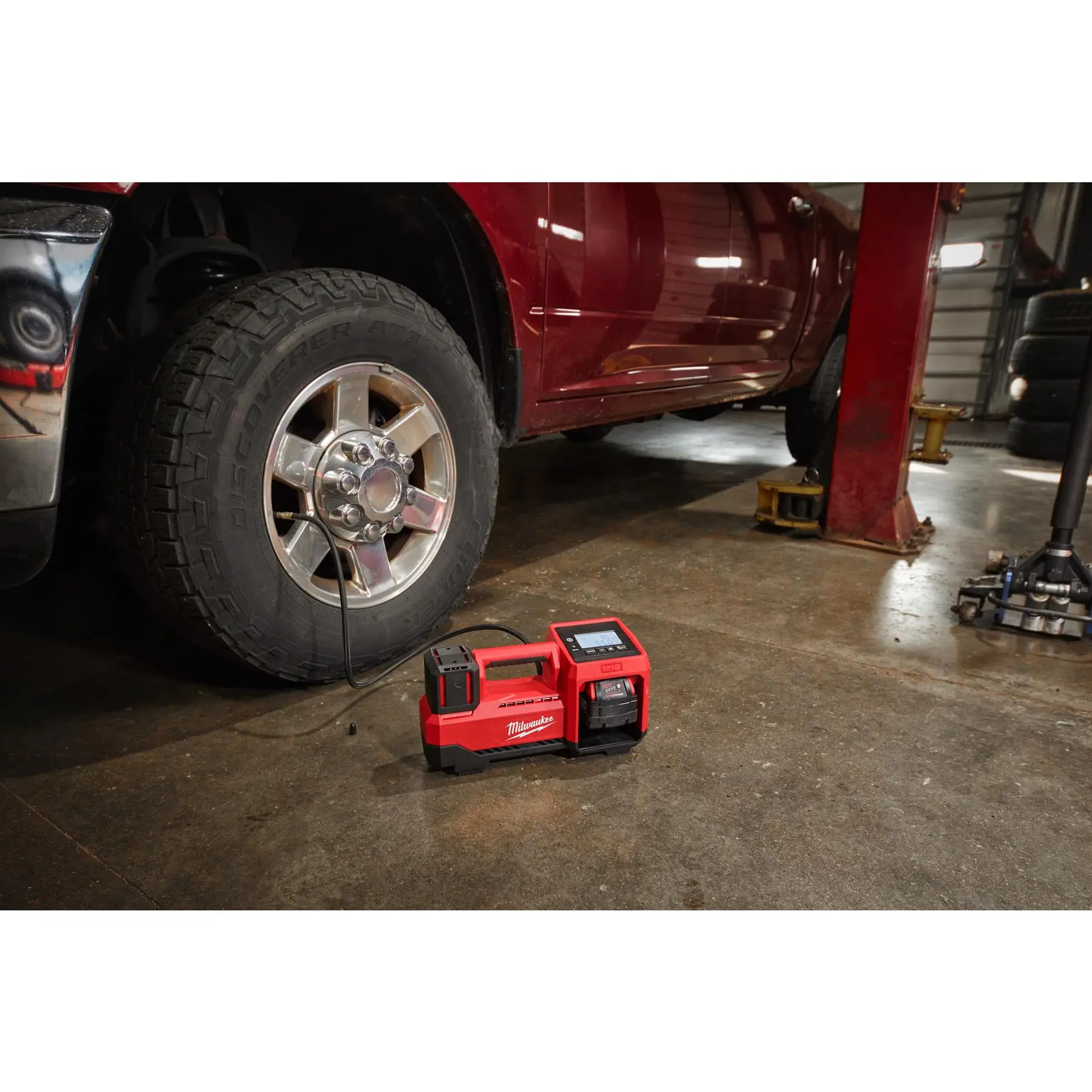 Milwaukee M18 18V Cordless Inflator Bare Unit M18BI-0 - Image 13