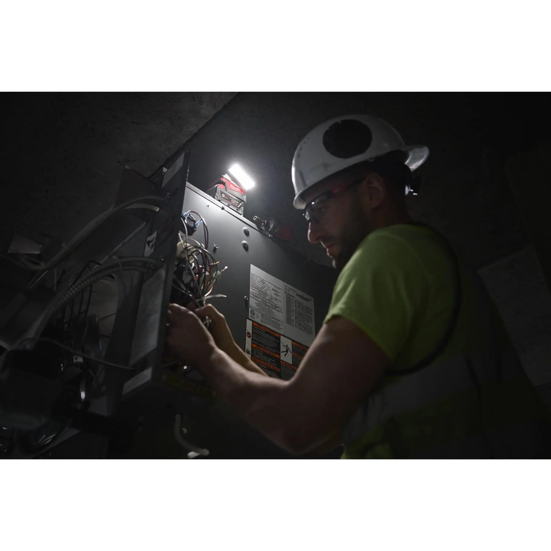 Milwaukee M18 18V Cordless Service Area Light M18ALIS-0 - Image 16