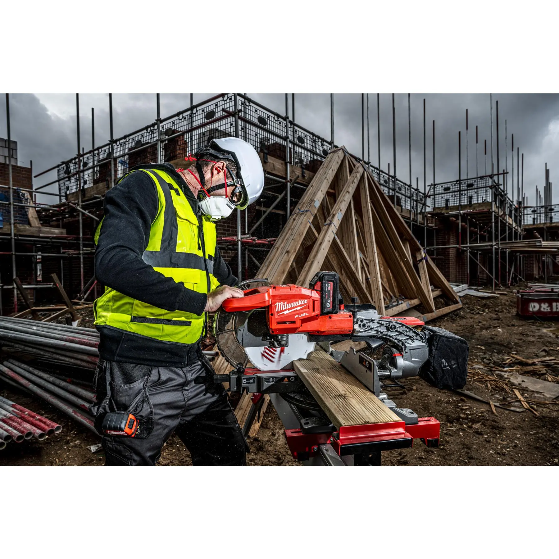 Milwaukee M18 18V FUEL 254mm Mitre Saw Cordless Chop Saw Bare Unit M18FMS254-0 - Image 14
