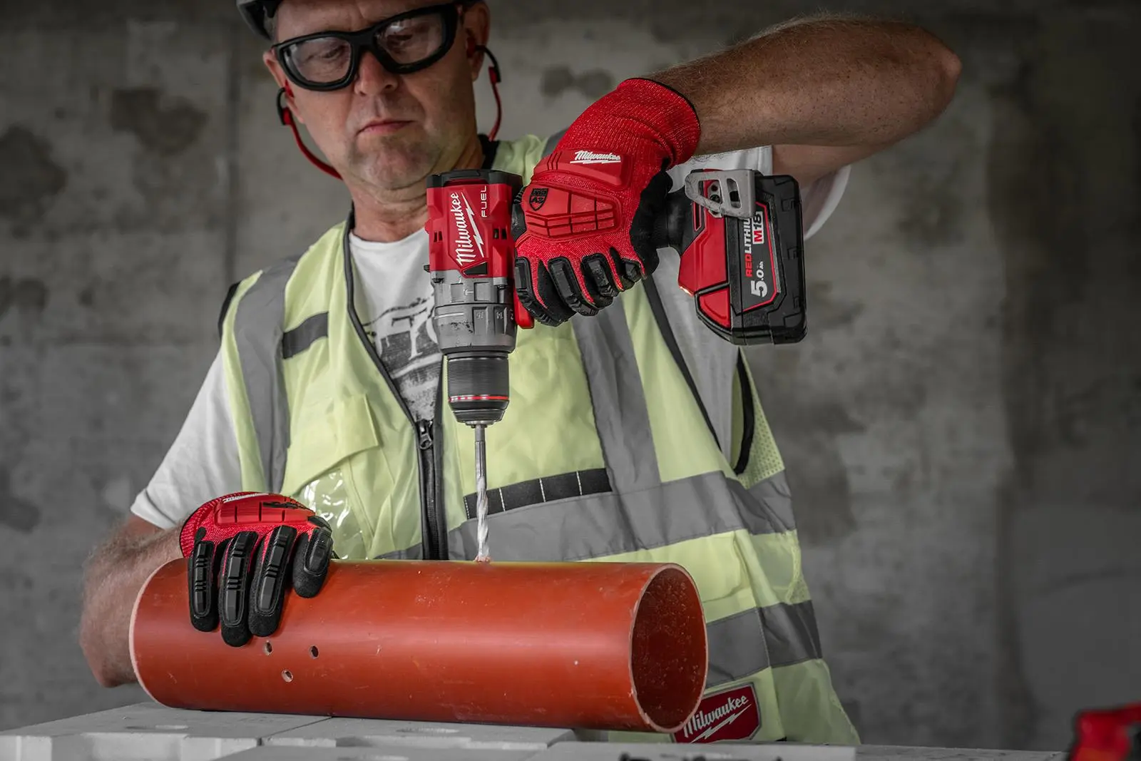 Milwaukee M18 Fuel 18V Percussion Cordless Combi Drill 2 x 5Ah Batteries and Charger M18FPD3-502X - Image 17