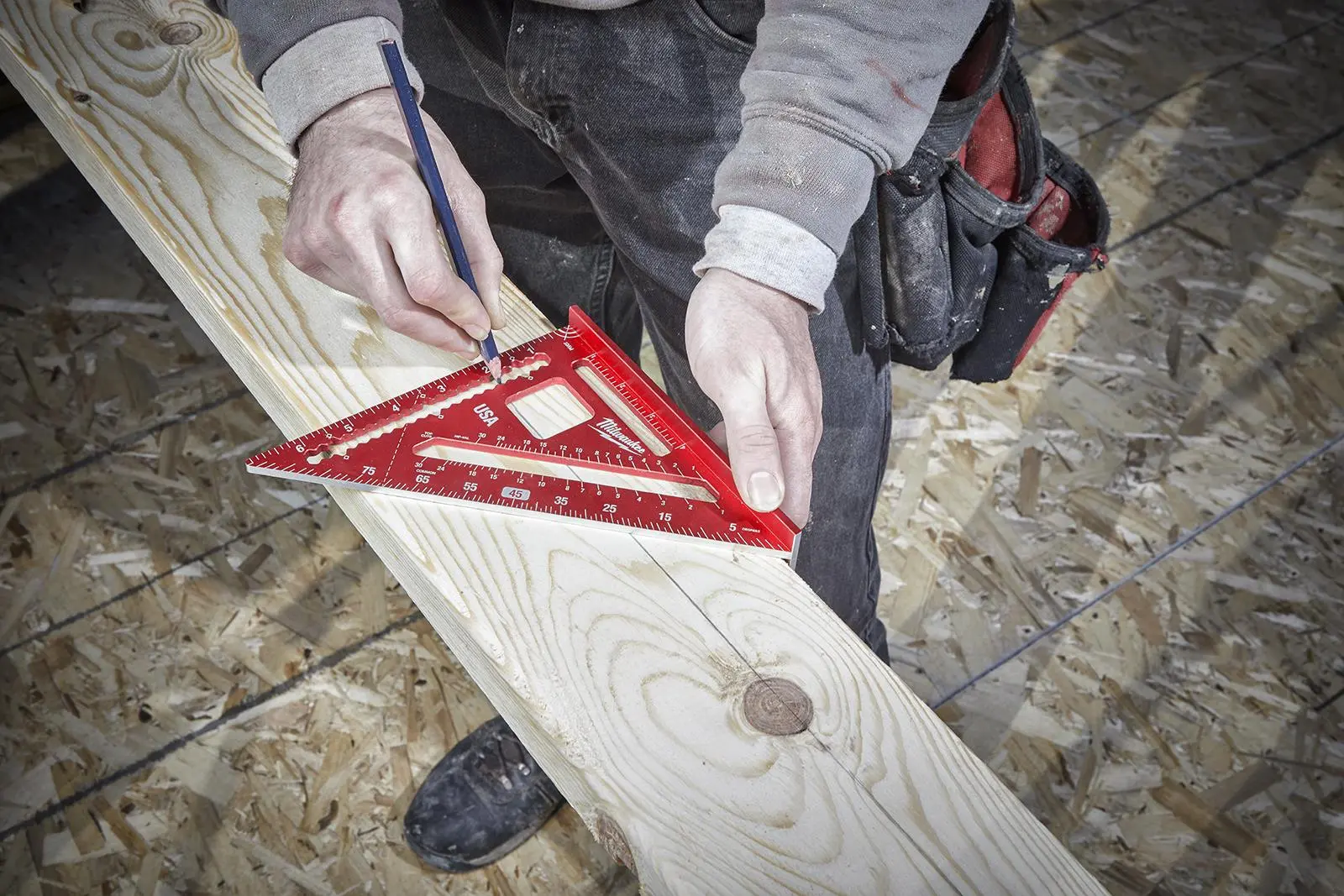 Milwaukee Rafter Roofing Square Metric 180mm - Image 3