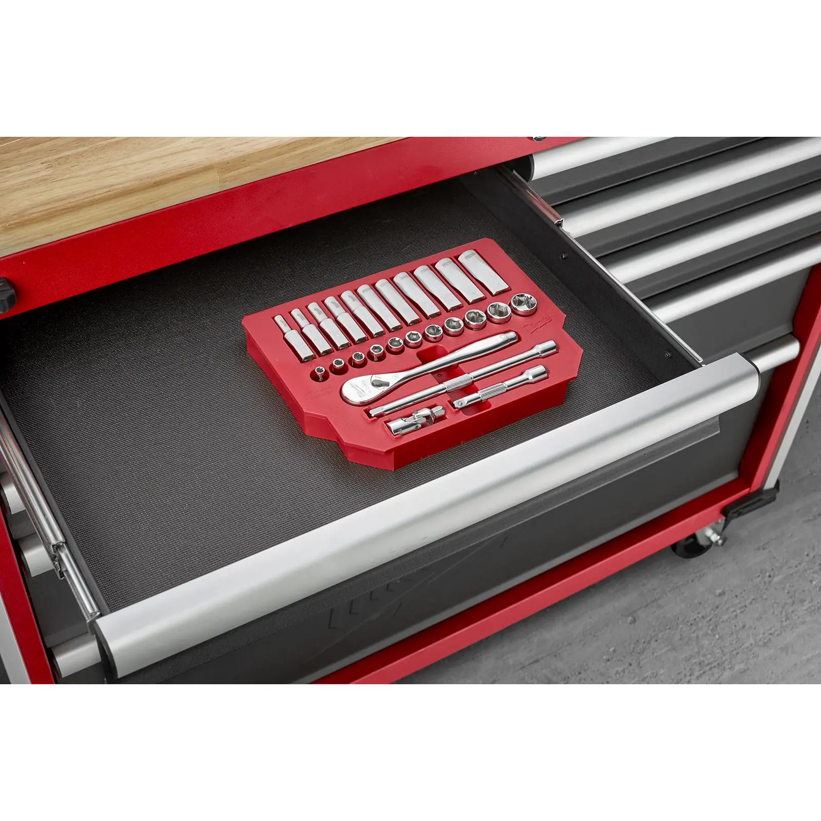 Milwaukee Ratchet Socket Set 3/8" Drive 32 Piece Metric 6-19mm - Image 4