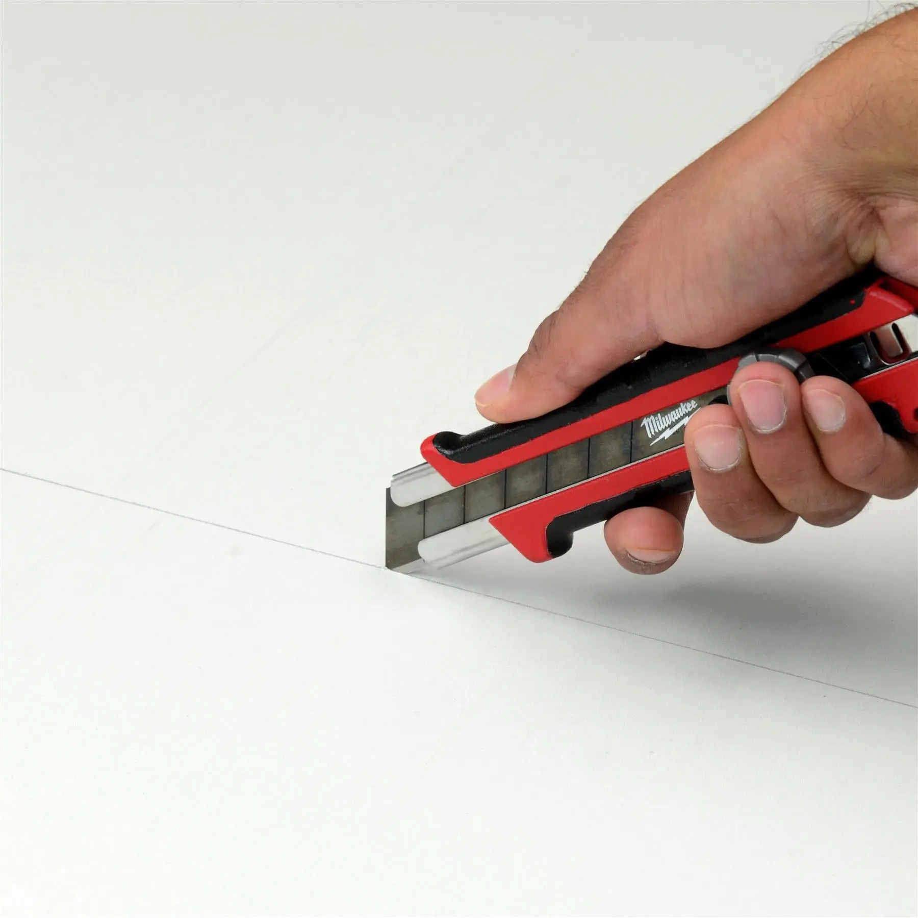 Milwaukee Snap Off Knife 25mm Cutting Blade - Image 6