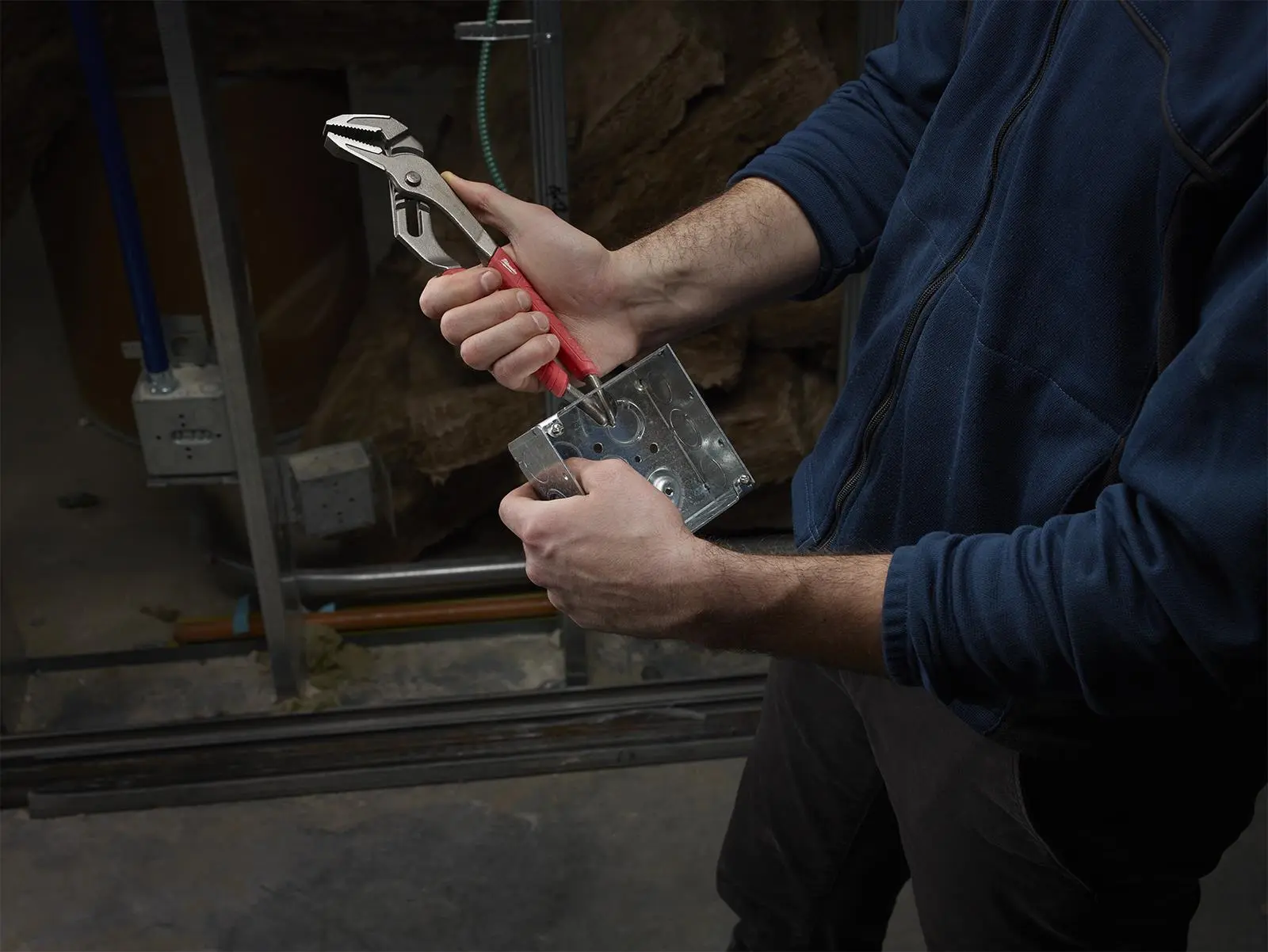 Milwaukee Water Pump Pliers Quick Adjust 300mm Push Button - Image 12
