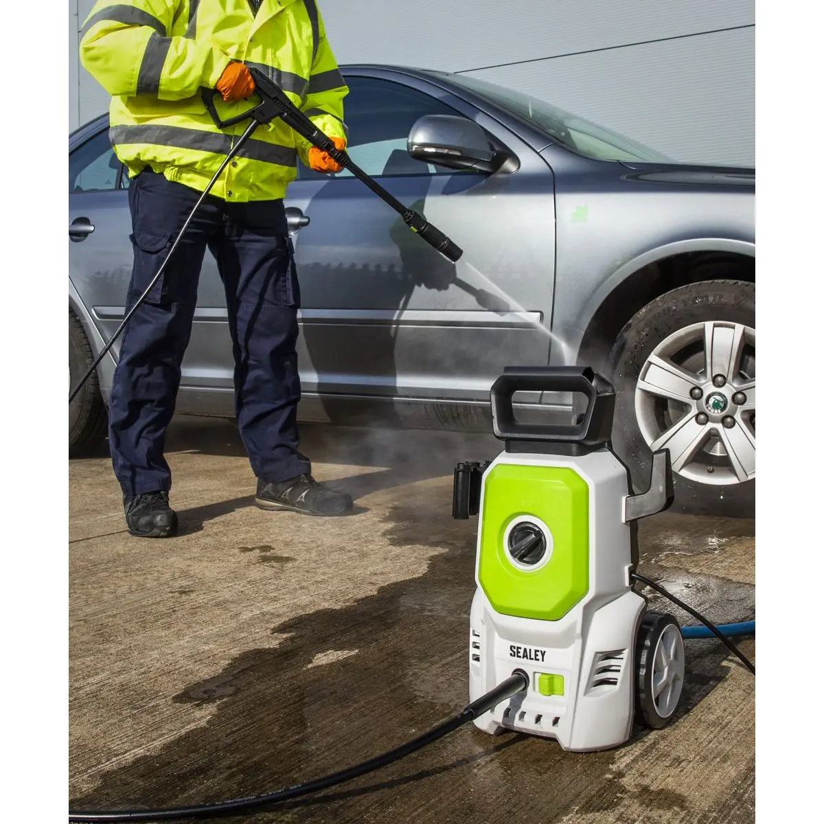 Sealey Pressure Washer 100bar 390L/hr with Snow Foam - Image 10