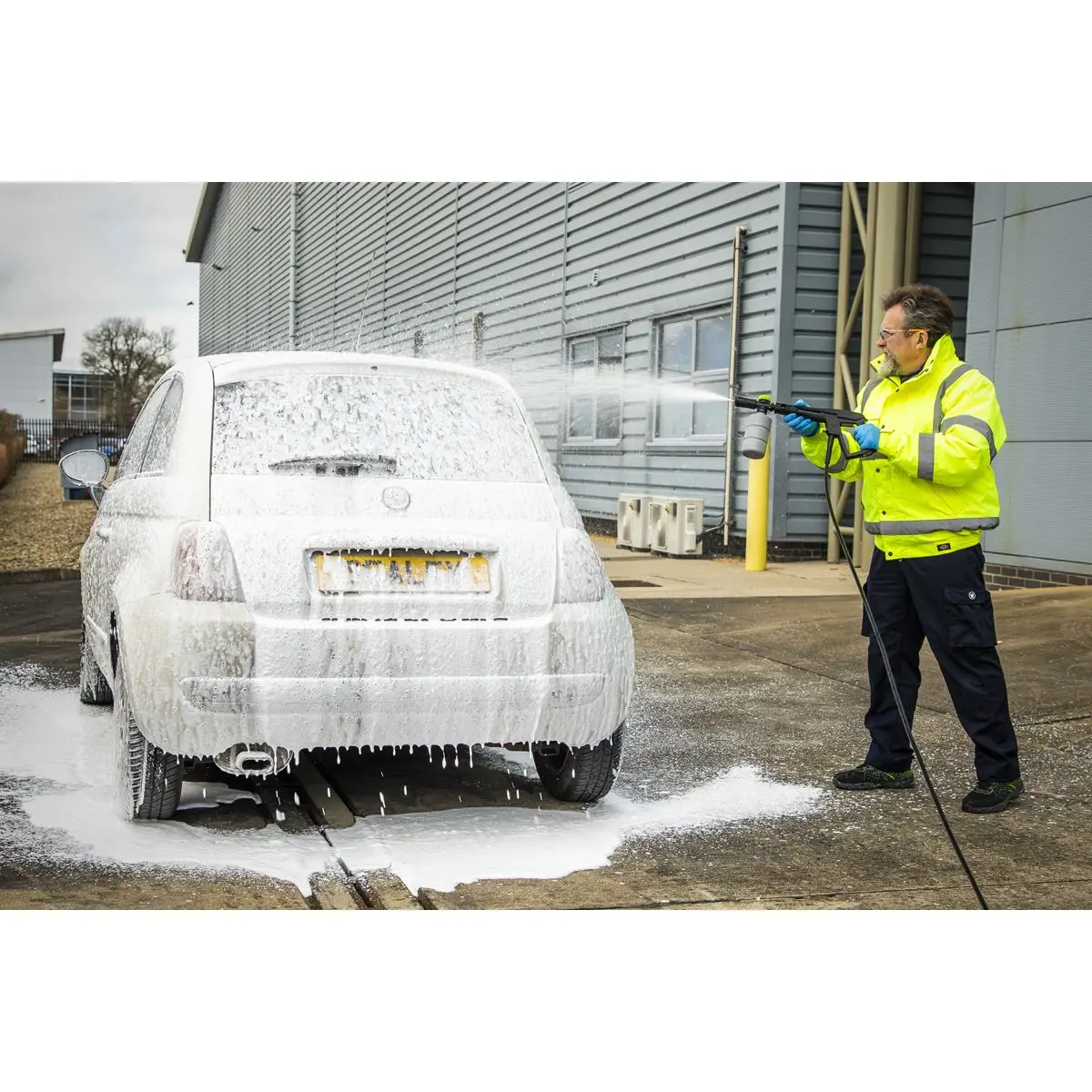 Sealey Pressure Washer 100bar 390L/hr with Snow Foam - Image 8