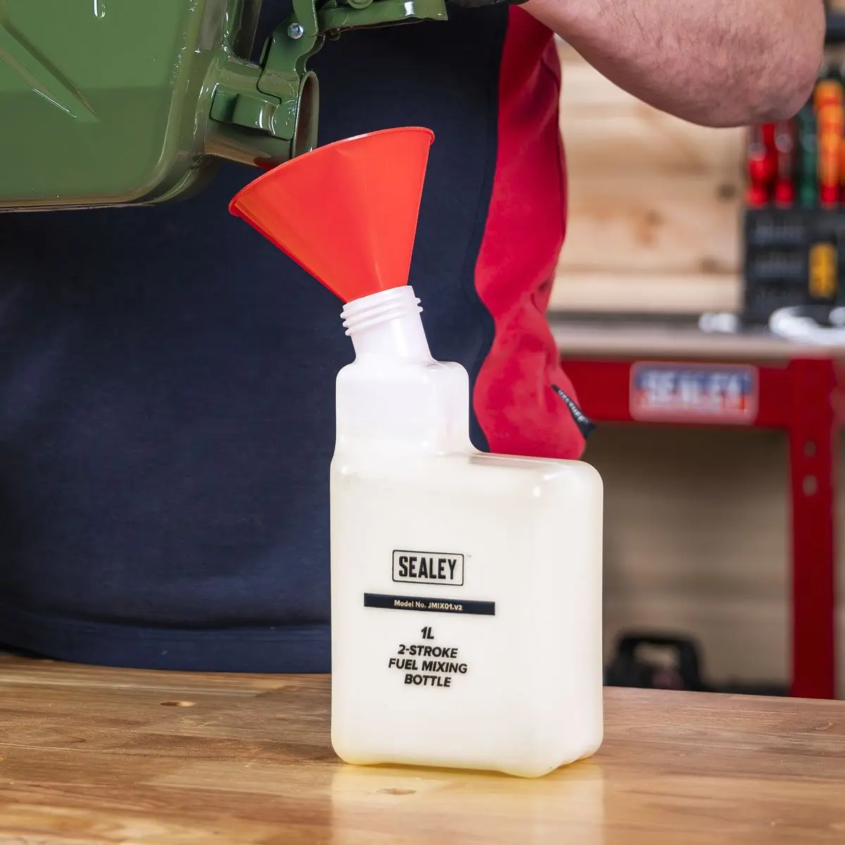 Sealey 1 Litre 2 Stroke Petrol/Fuel Mixing Bottle Engine Oil Ratios Car Motorbike - Image 7