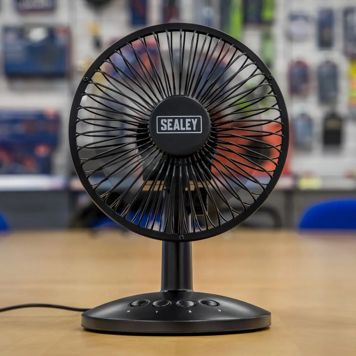 Sealey Oscillating USB Desk Fan 150mm (6") 3 Speed - Image 5