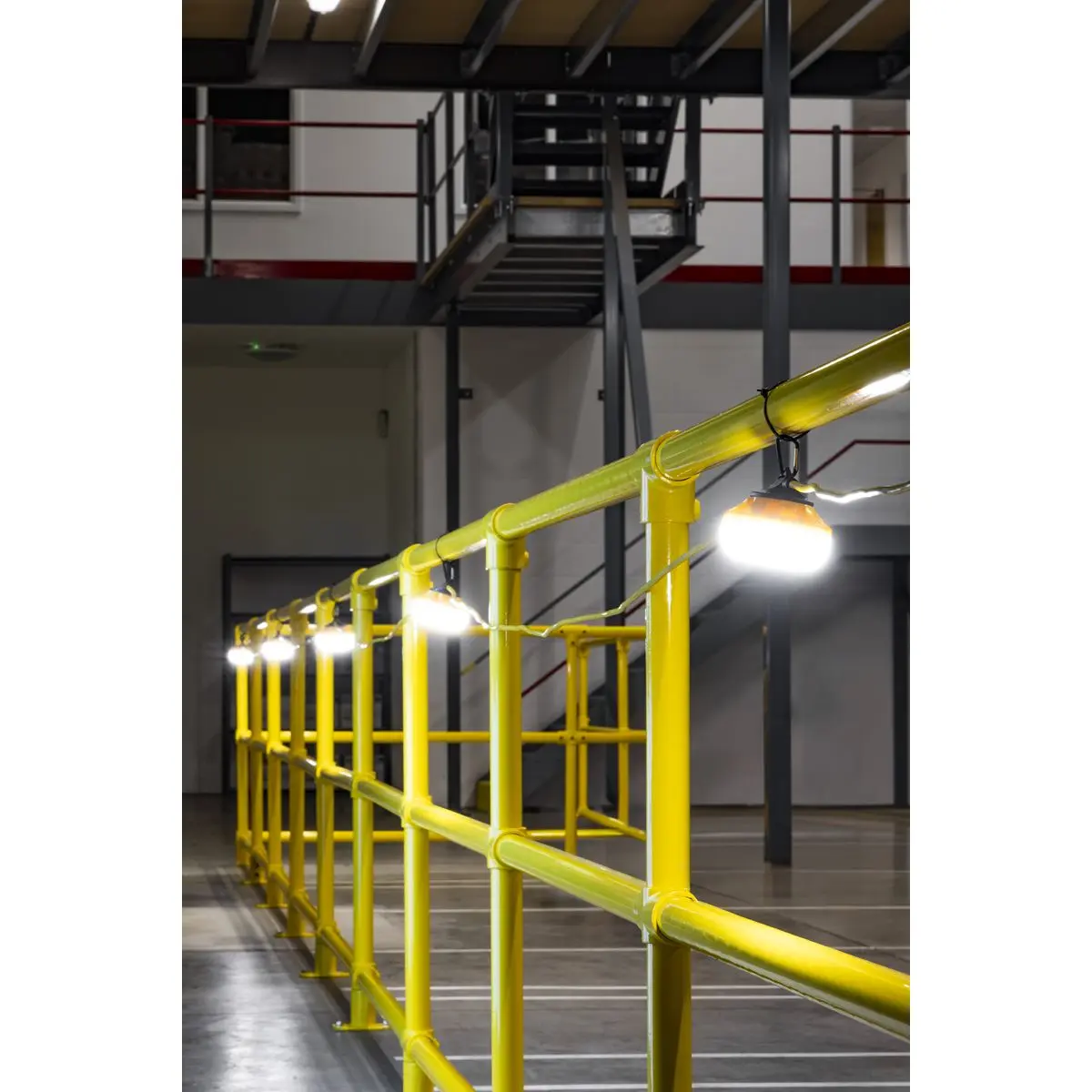 Sealey 15m Festoon Lighting Kit 50W COB LED - Image 5