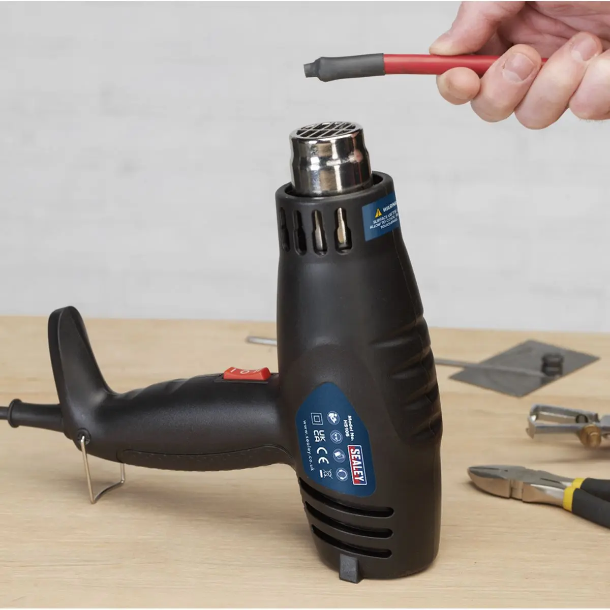 Sealey 1600W Hot Air Gun 2 Speed 370°C/500°C Paint Vinyl Stripper Heat Gun - Image 2
