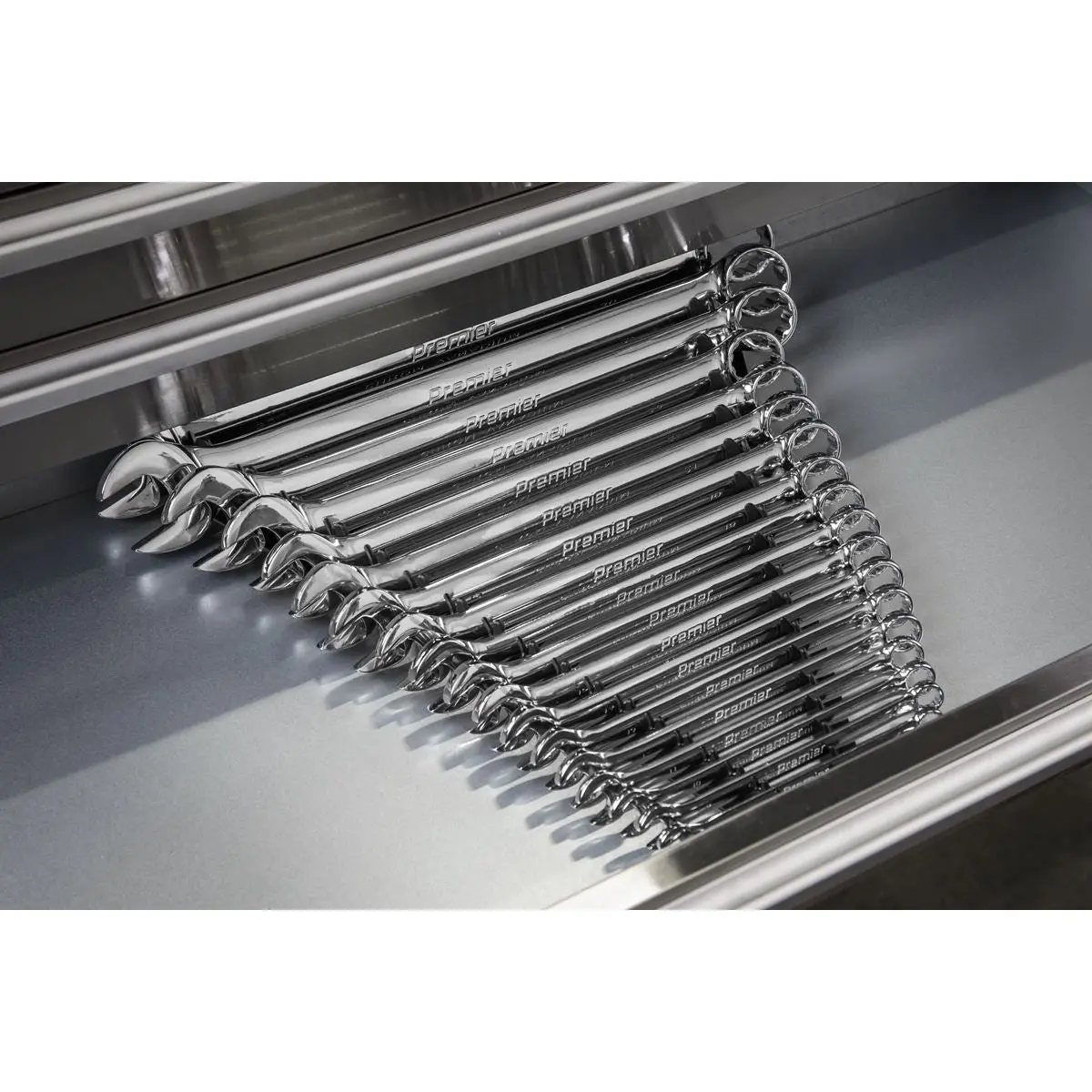 Sealey 2 Piece Sharks Teeth Spanner Rack Capacity 20 Spanners - Image 8