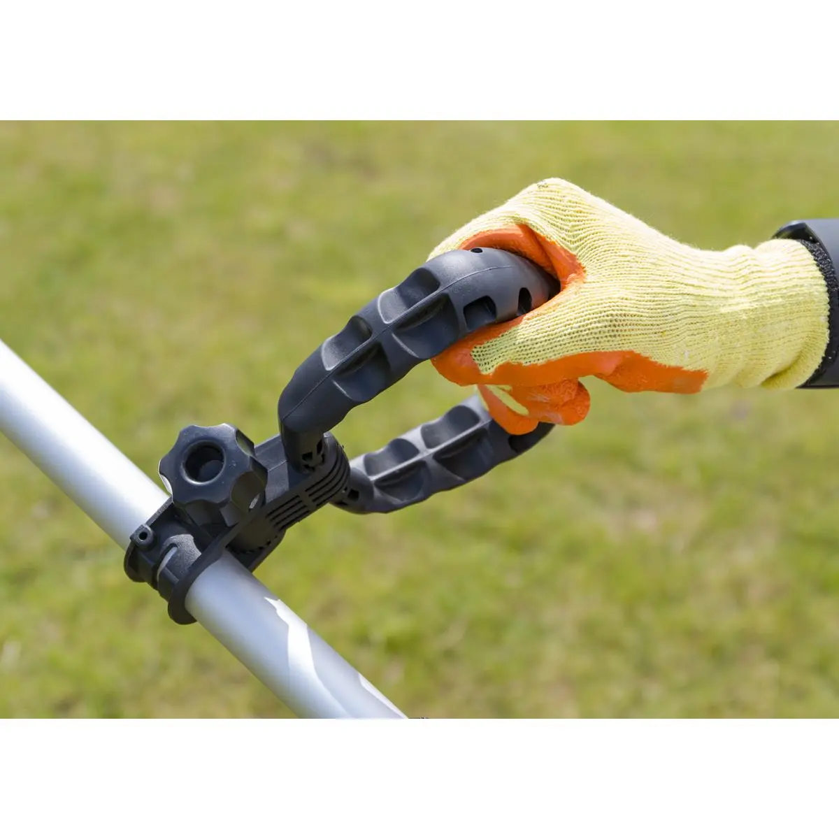 Sealey Strimmer Cordless 20V SV20 Series with 4Ah Battery & Charger - Image 12